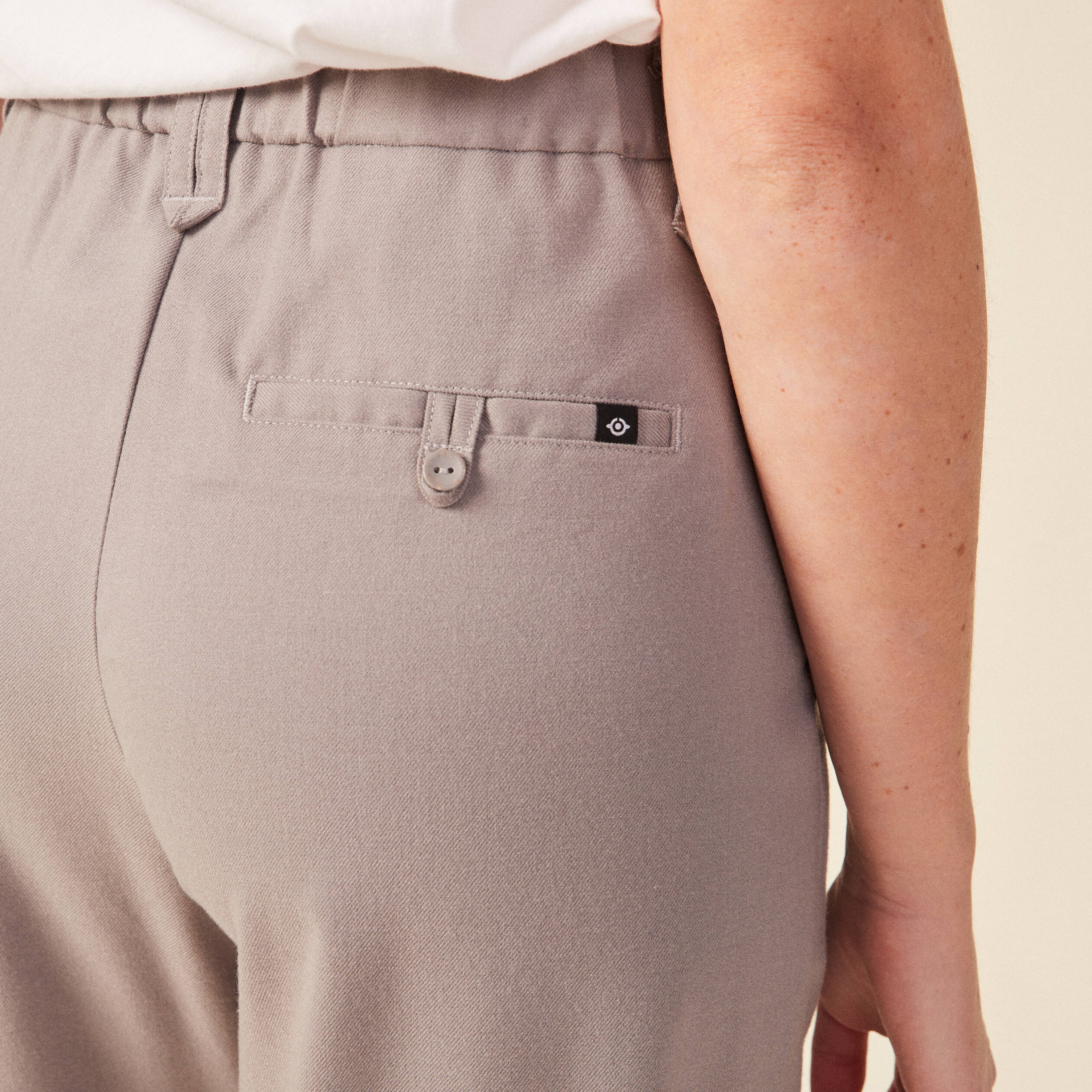 pantalon large avec pinces gris femme Pantalon large avec pinces gris femme