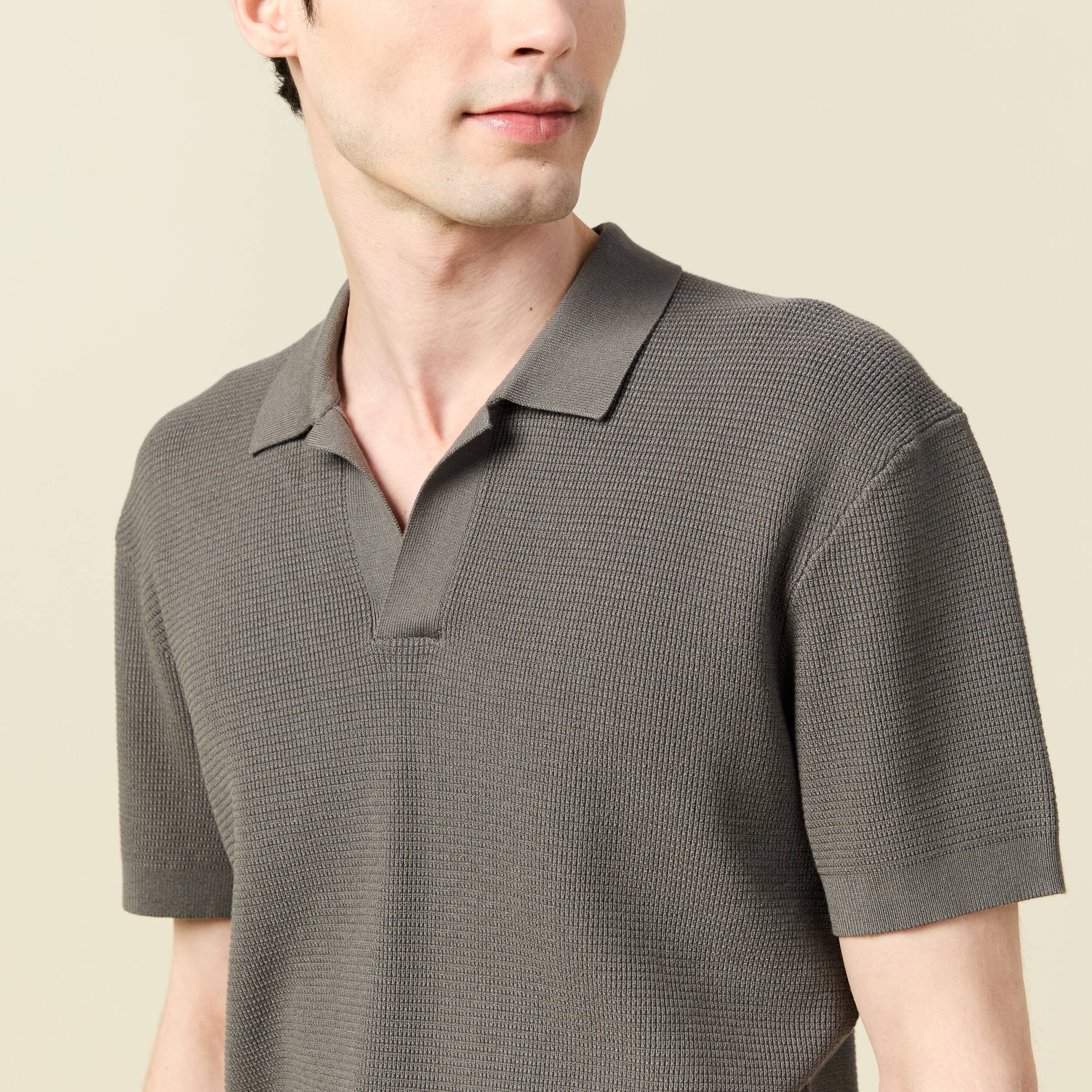 Polo cintr&eacute; manches courtes vert fonc&eacute; homme