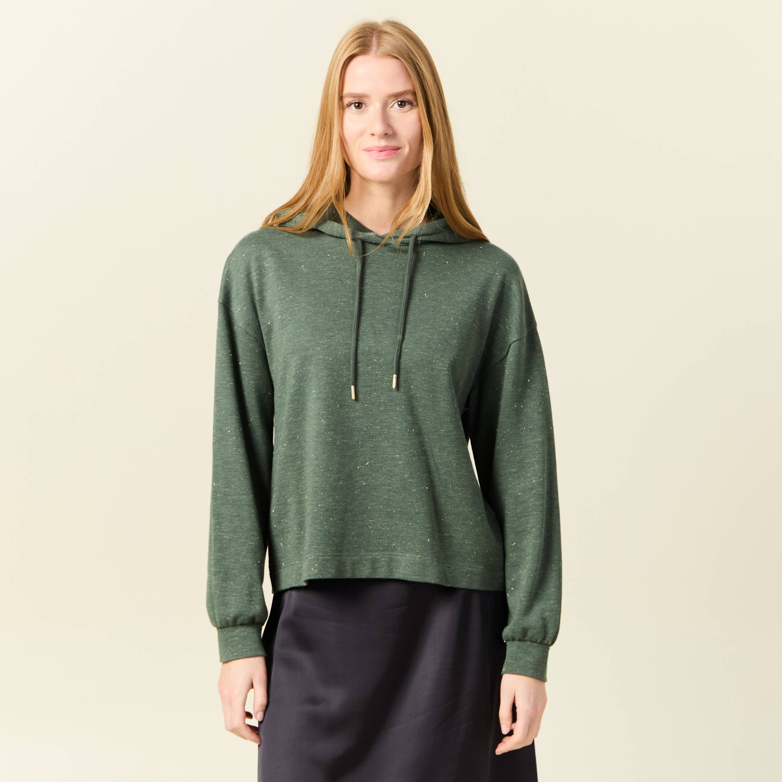 sweat a capuche brillant vert kaki femme Sweat à capuche brillant vert kaki femme