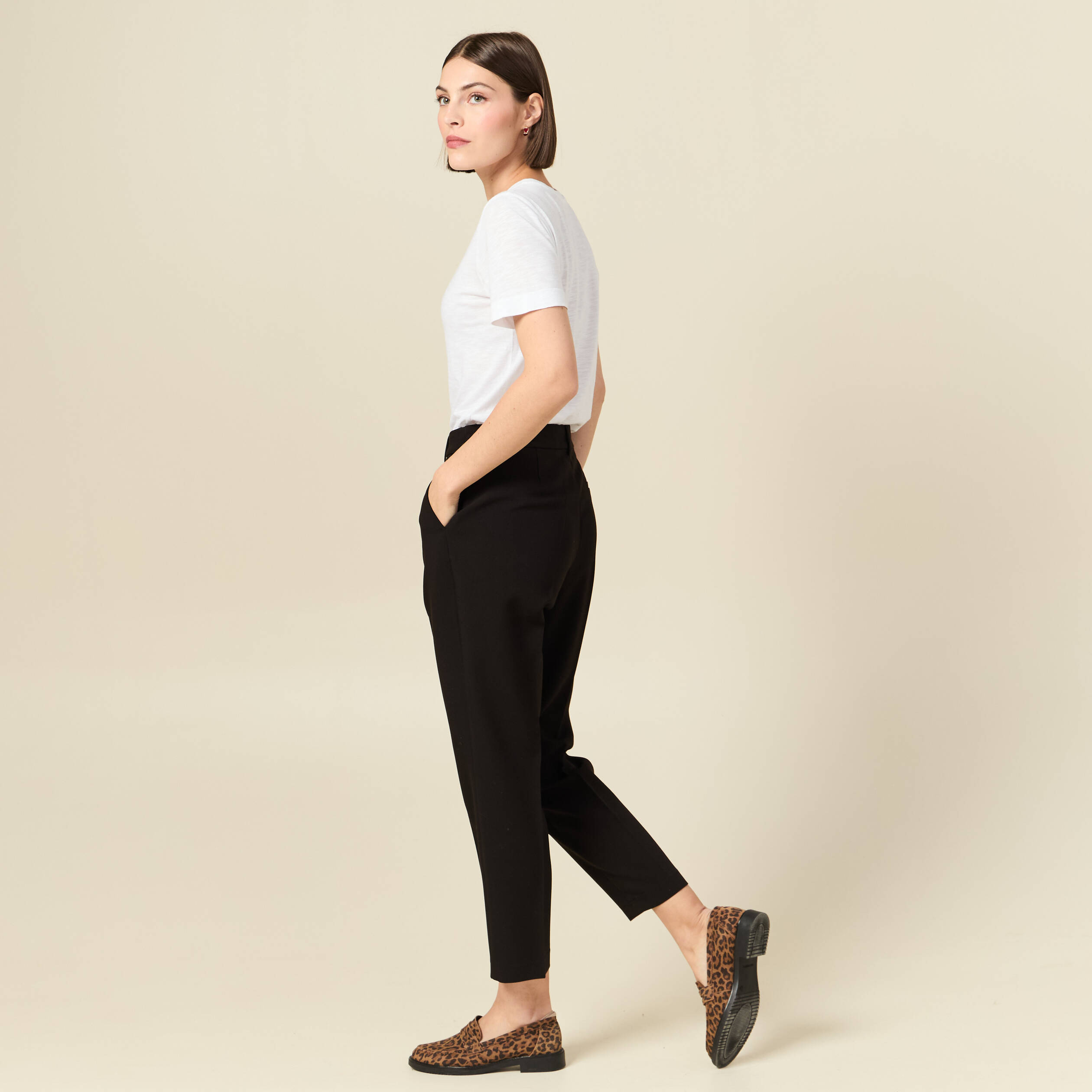 Pantalon cigarette &agrave; pinces noir femme
