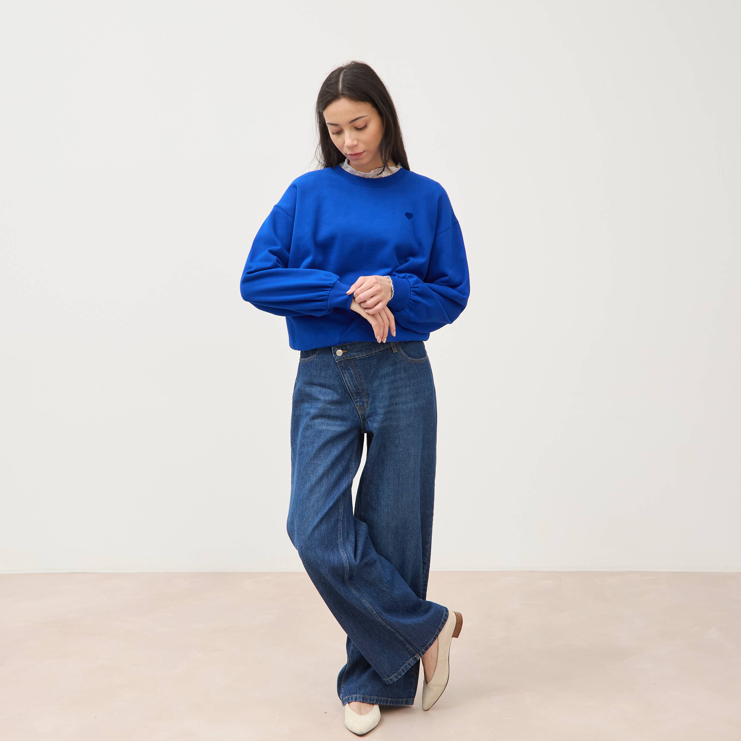 Sweat droit col rond manches longues bleu electrique femme