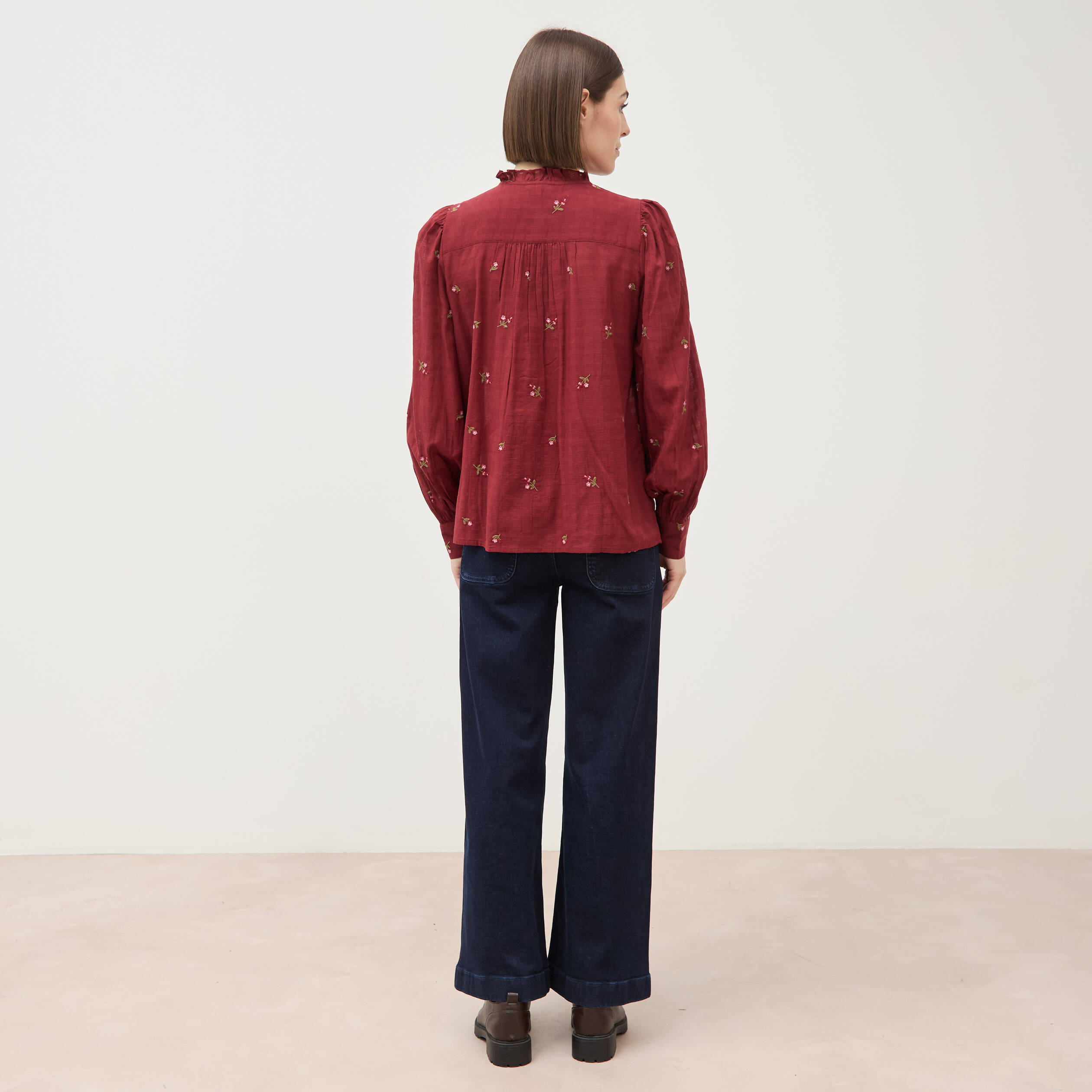 Chemise manches longues en coton brod&eacute;e bordeaux femme