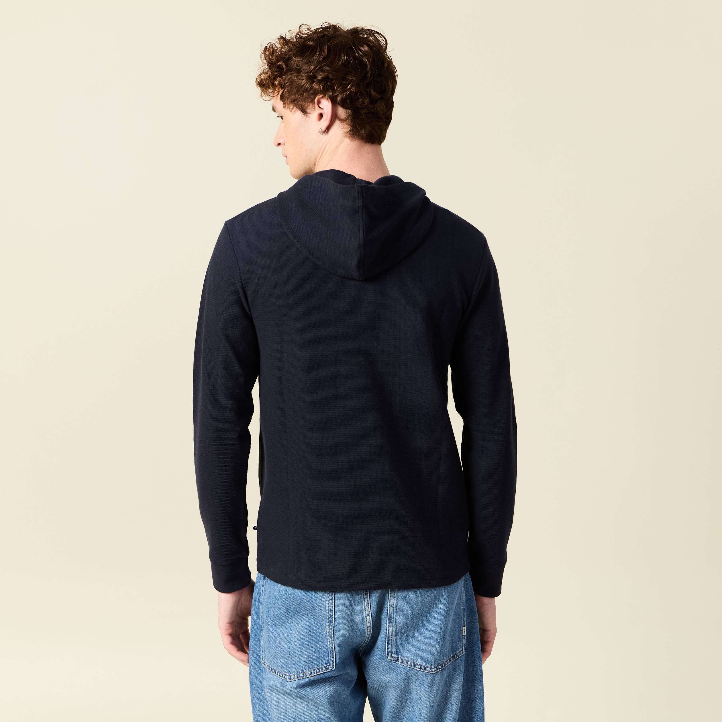 t shirt a capuche bleu marine homme T-shirt à capuche bleu marine homme