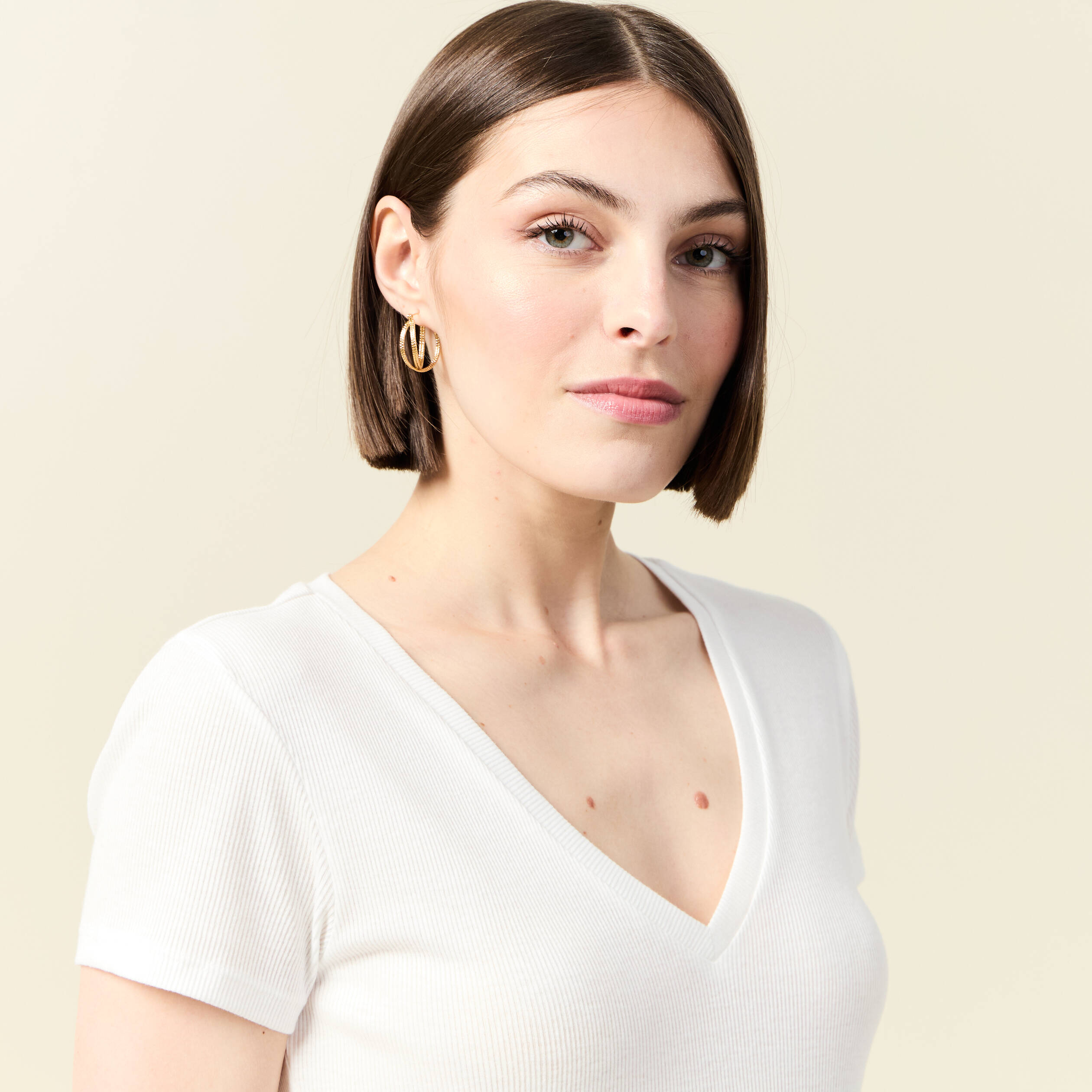 t shirt ajuste col v manches courtes ecru femme T-shirt ajusté col V manches courtes ecru femme