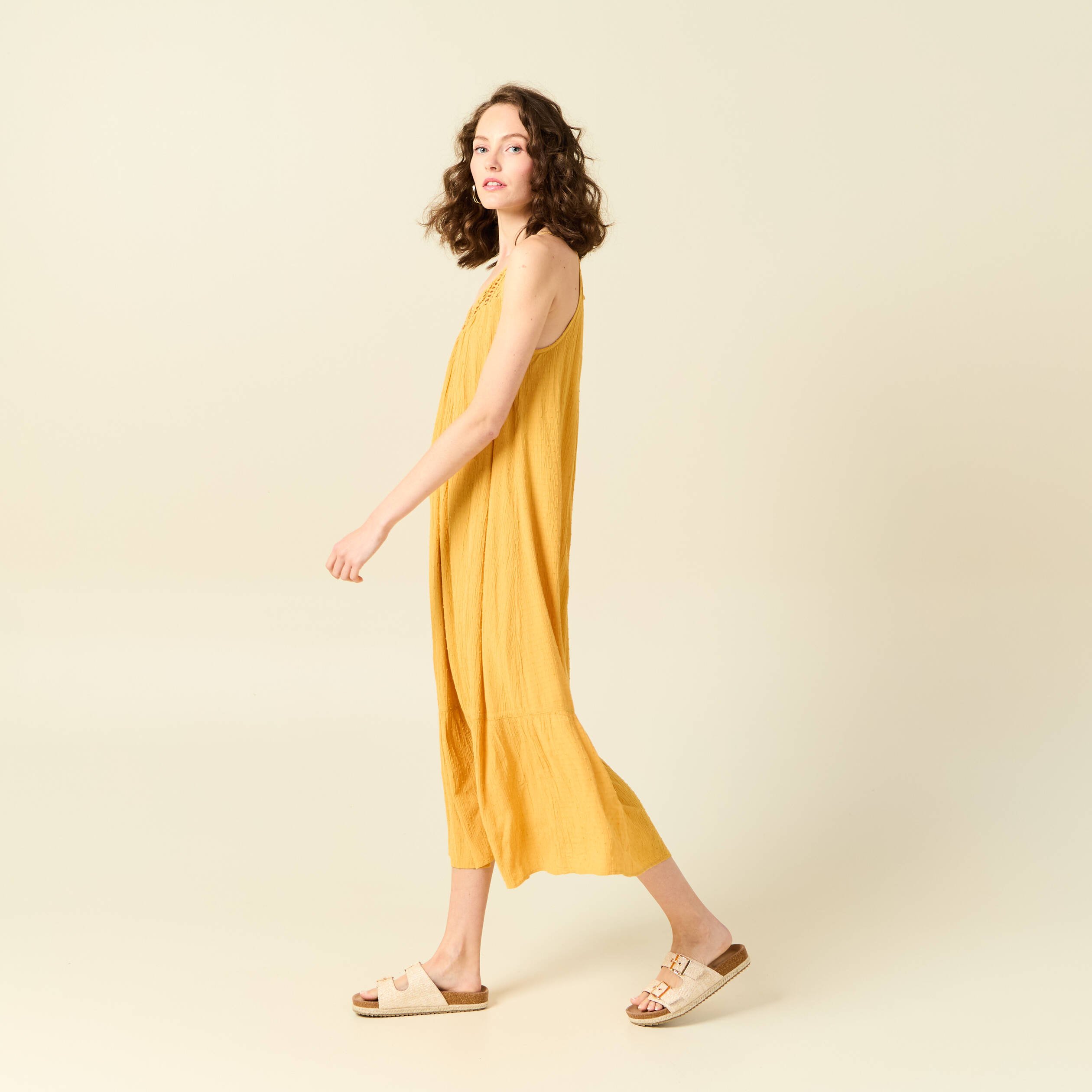robe longue evasee fluide jaune femme Robe longue évasée fluide jaune femme