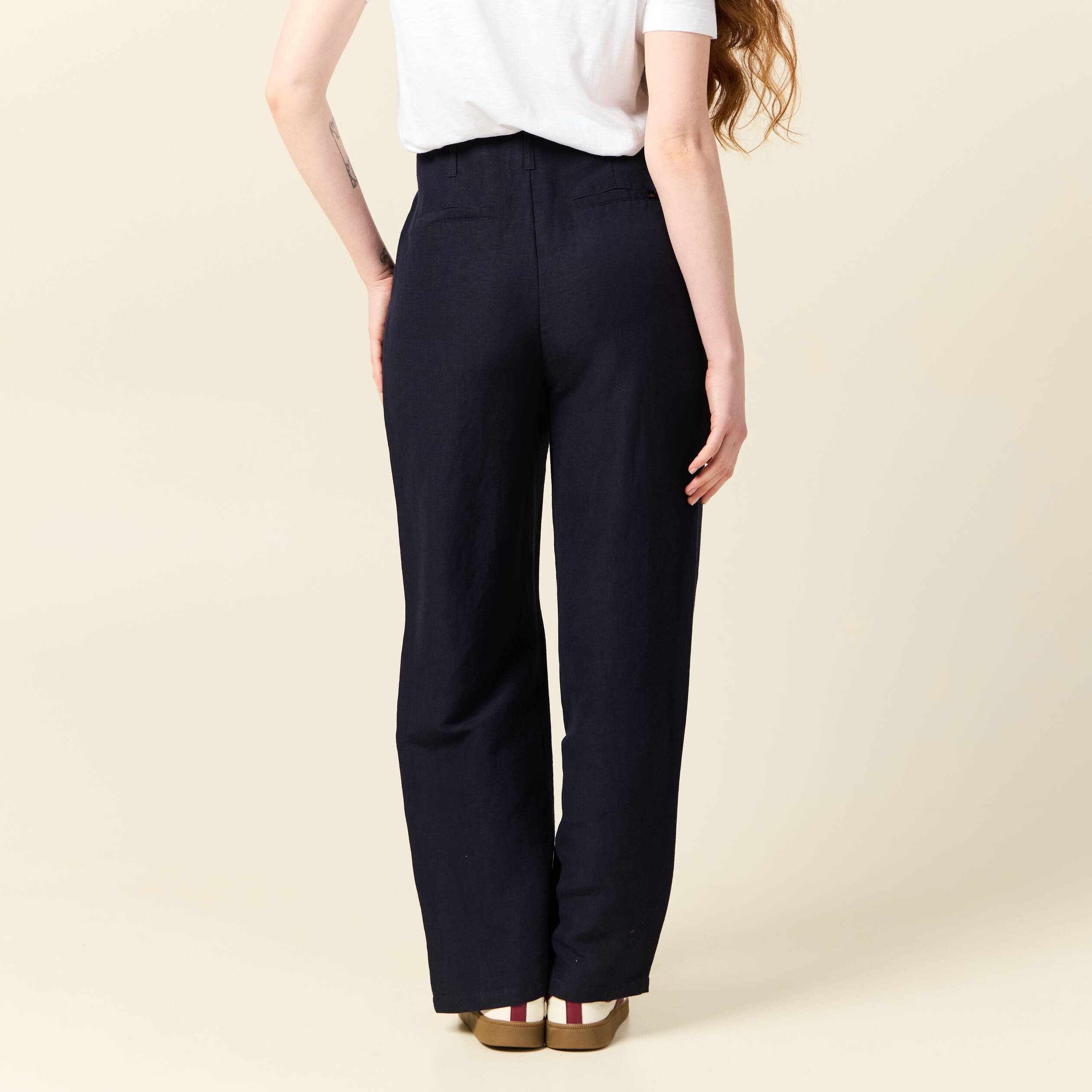 pantalon large a pinces bleu fonce femme Pantalon large à pinces bleu foncé femme