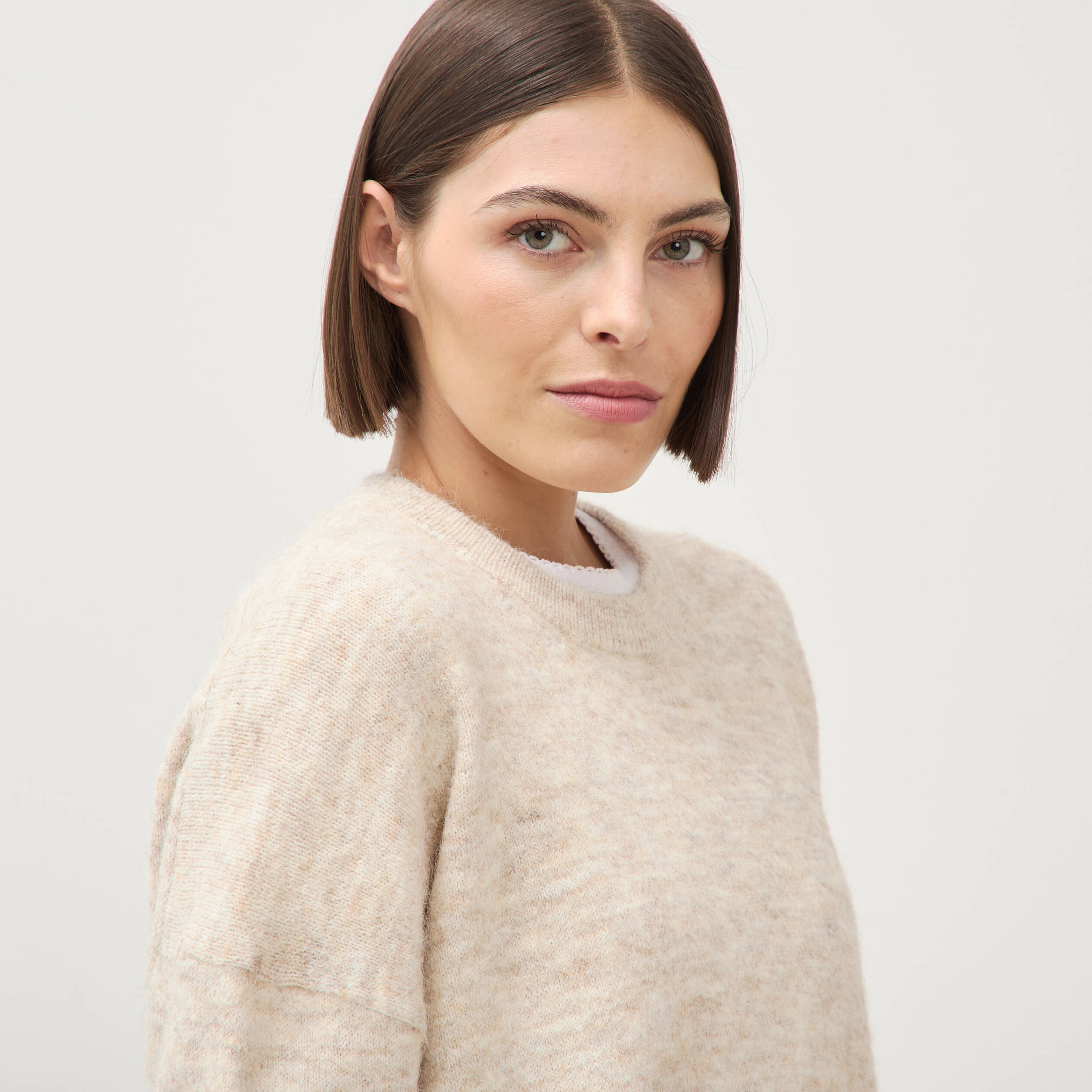 Pull droit manches longues col rond creme femme