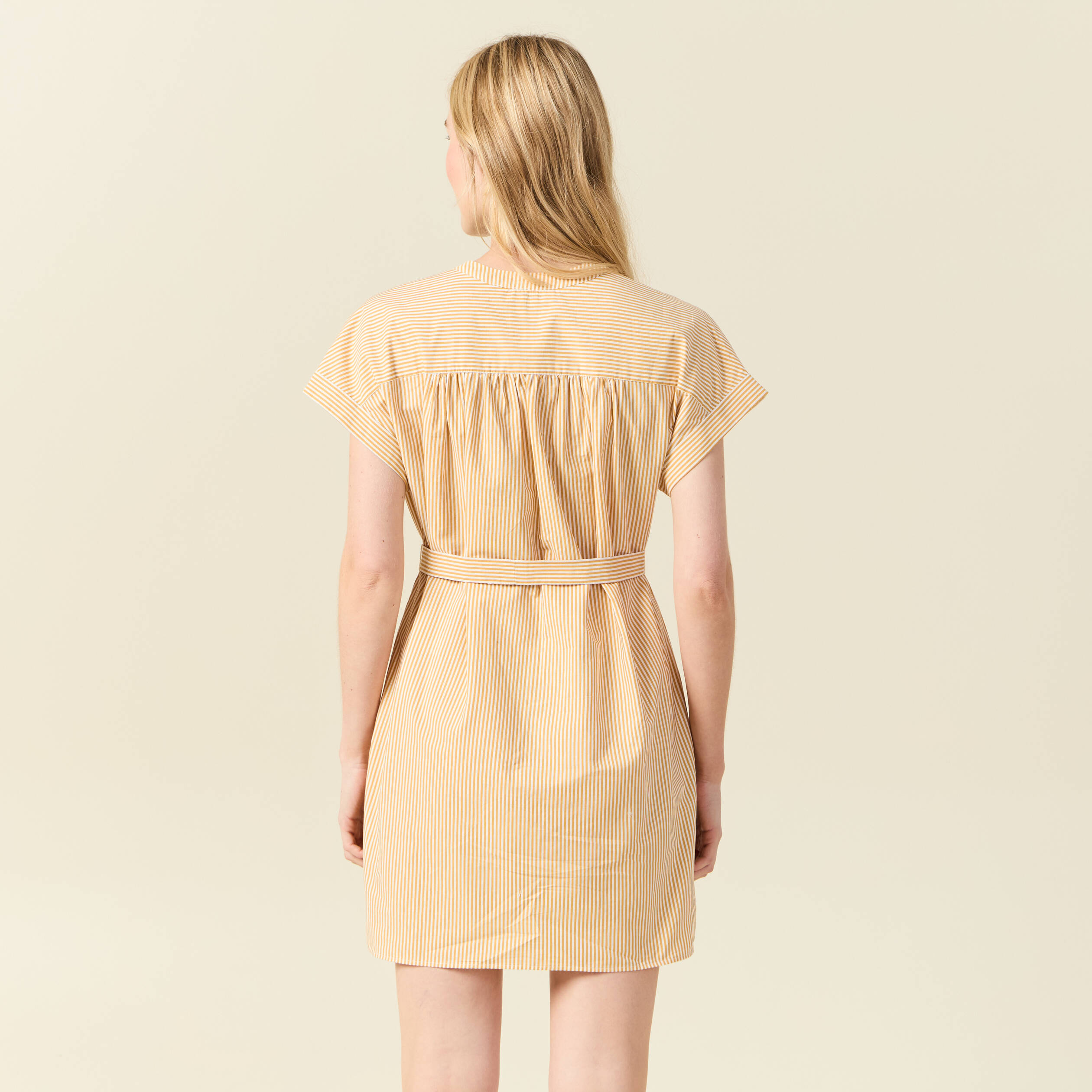 Robe droite ceinturée jaune femme