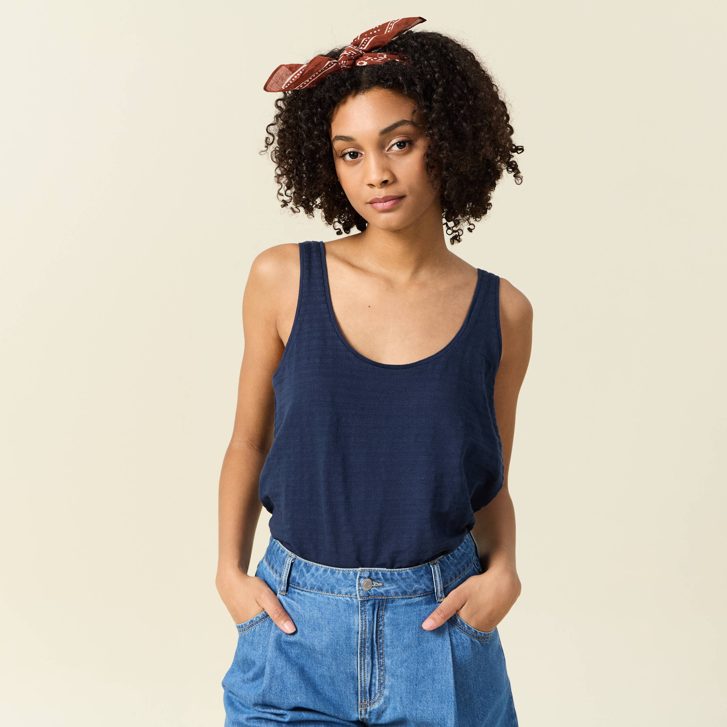 debardeur sans manches bleu marine femme Débardeur sans manches bleu marine femme