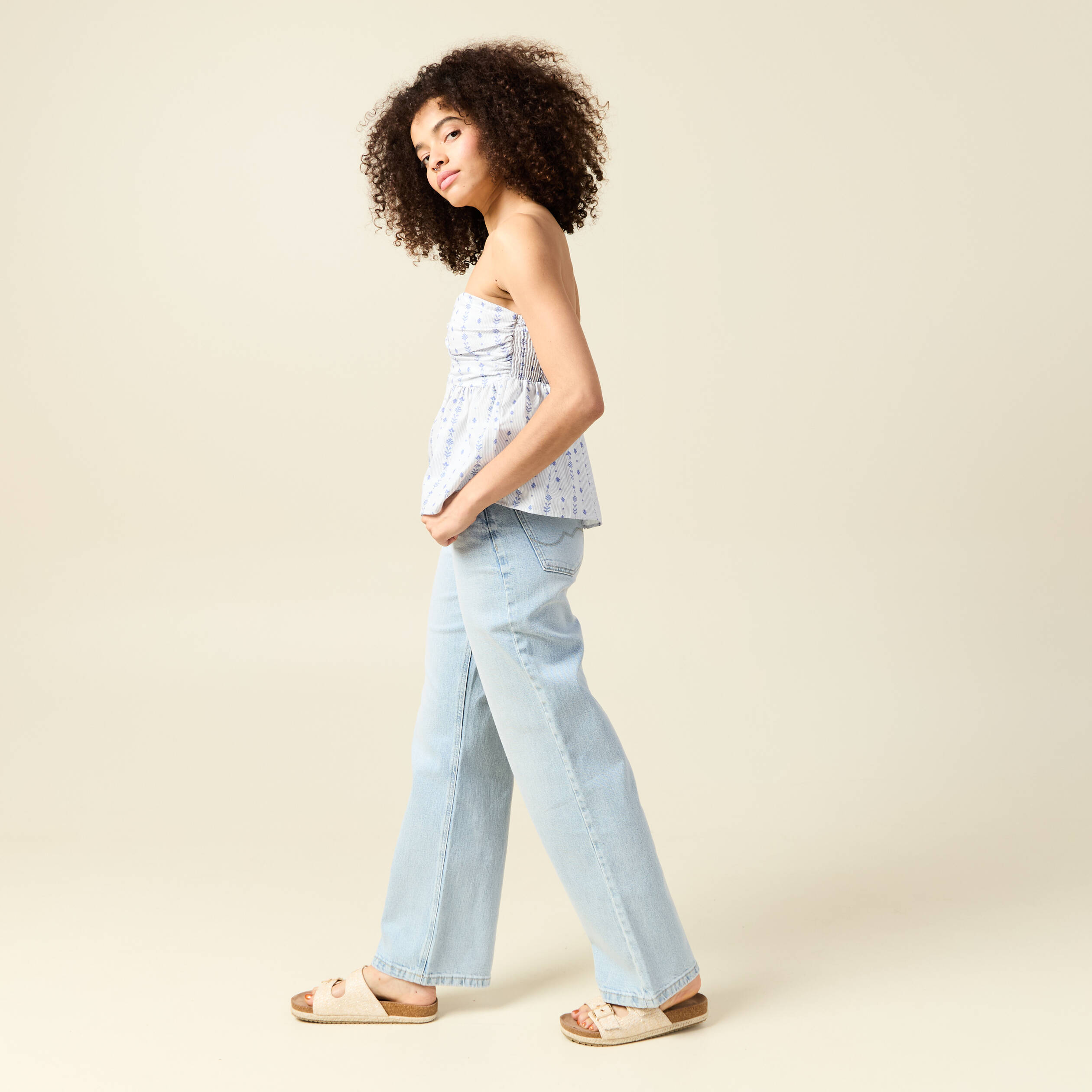top col droit a bretelles en coton bleu clair femme Top col droit à bretelles en coton bleu clair femme