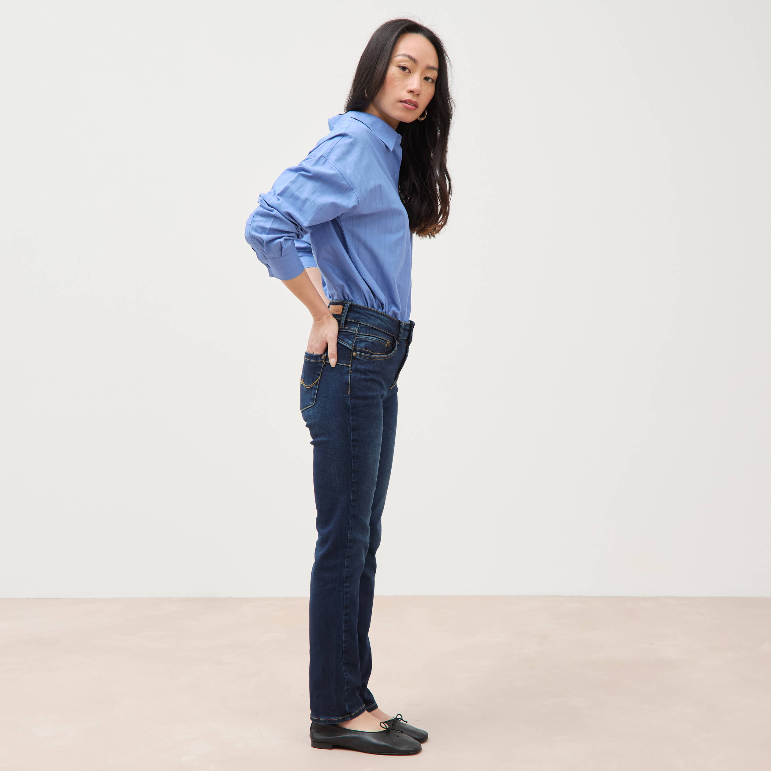Jeans regular 7/8&egrave;me denim brut femme