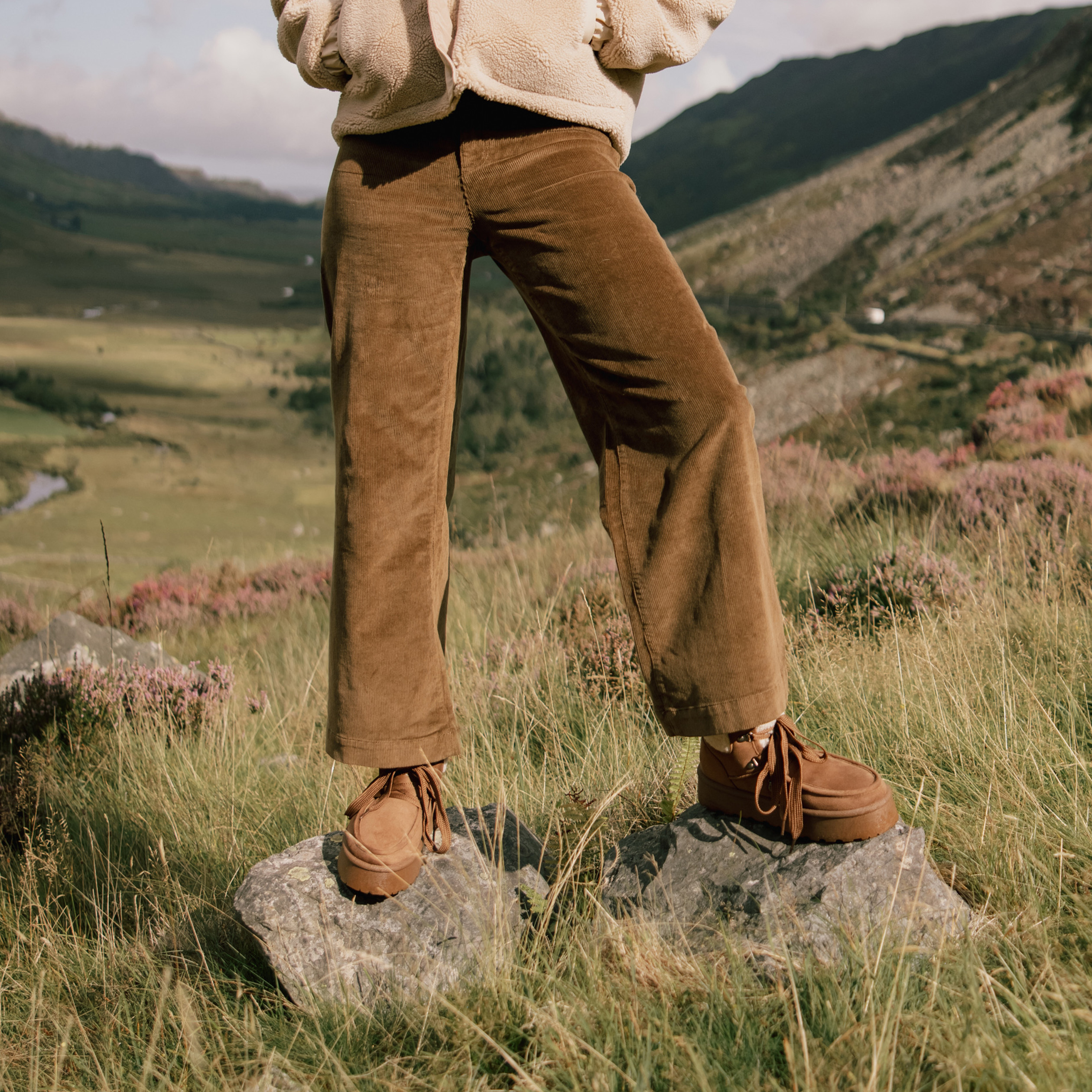 Pantalon large taille haute en velours vert kaki femme Bonobo