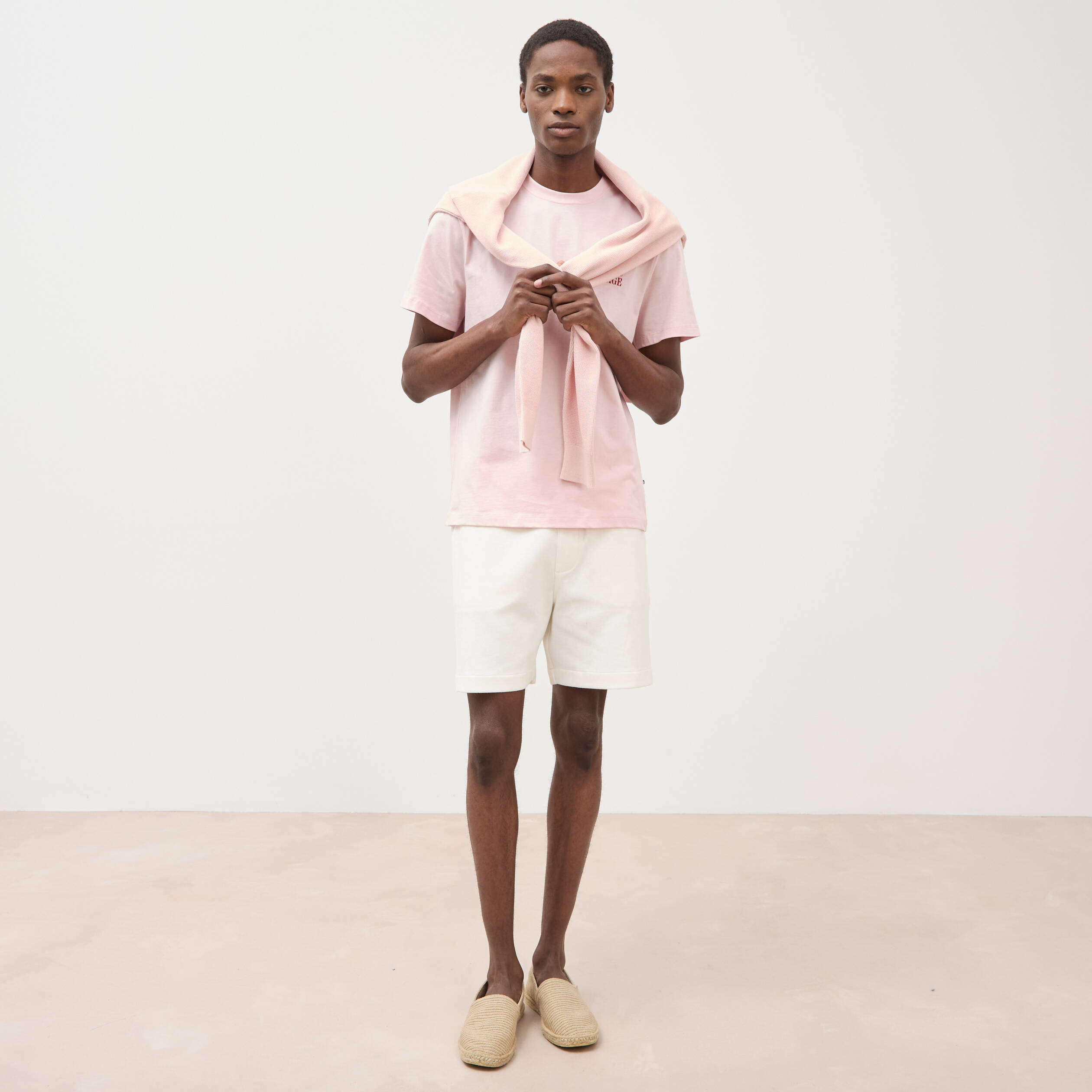 T-shirt droit en coton col rond rose poudr&eacute;e homme