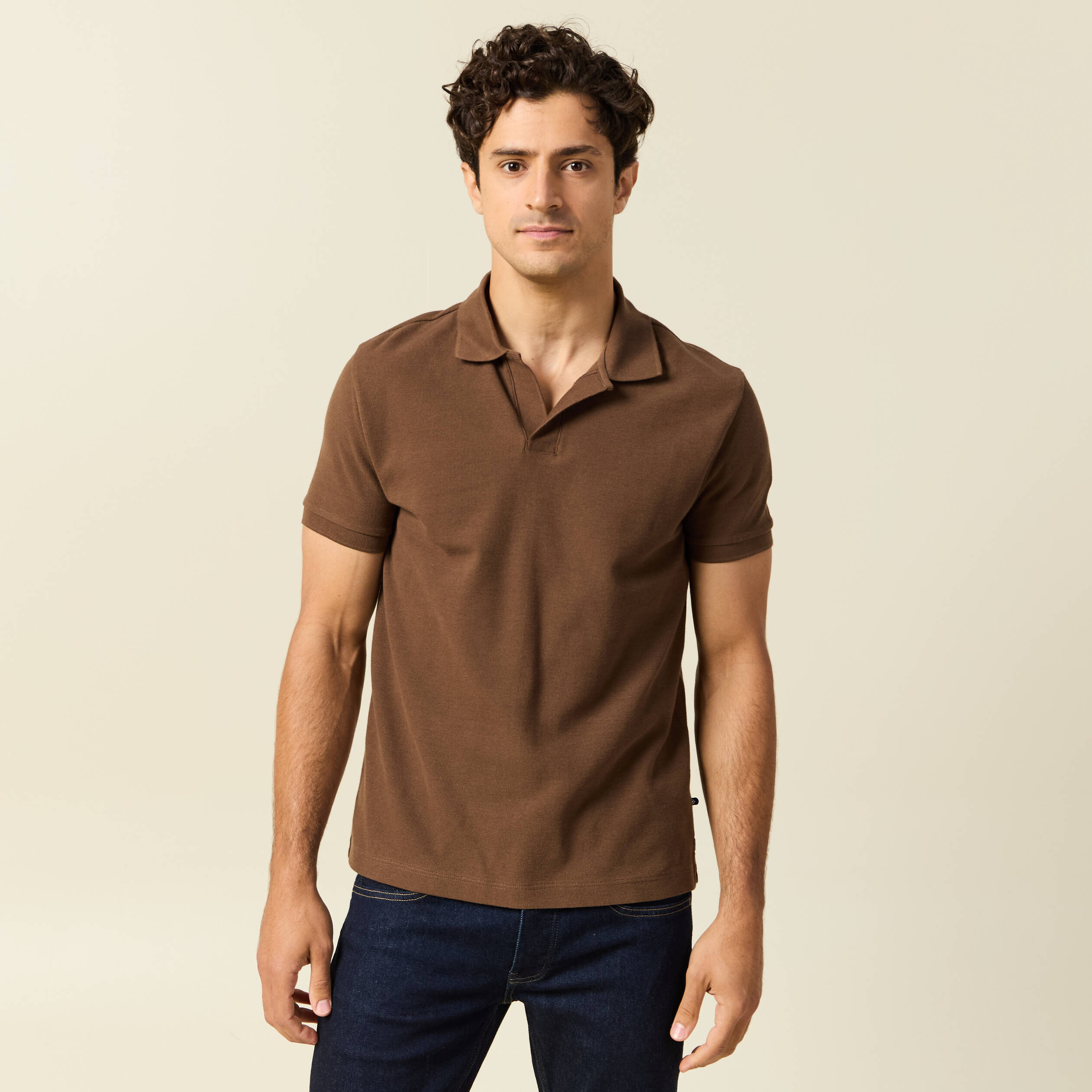 polo cintre col cubain manches courtes marron homme Polo cintré col cubain manches courtes marron homme