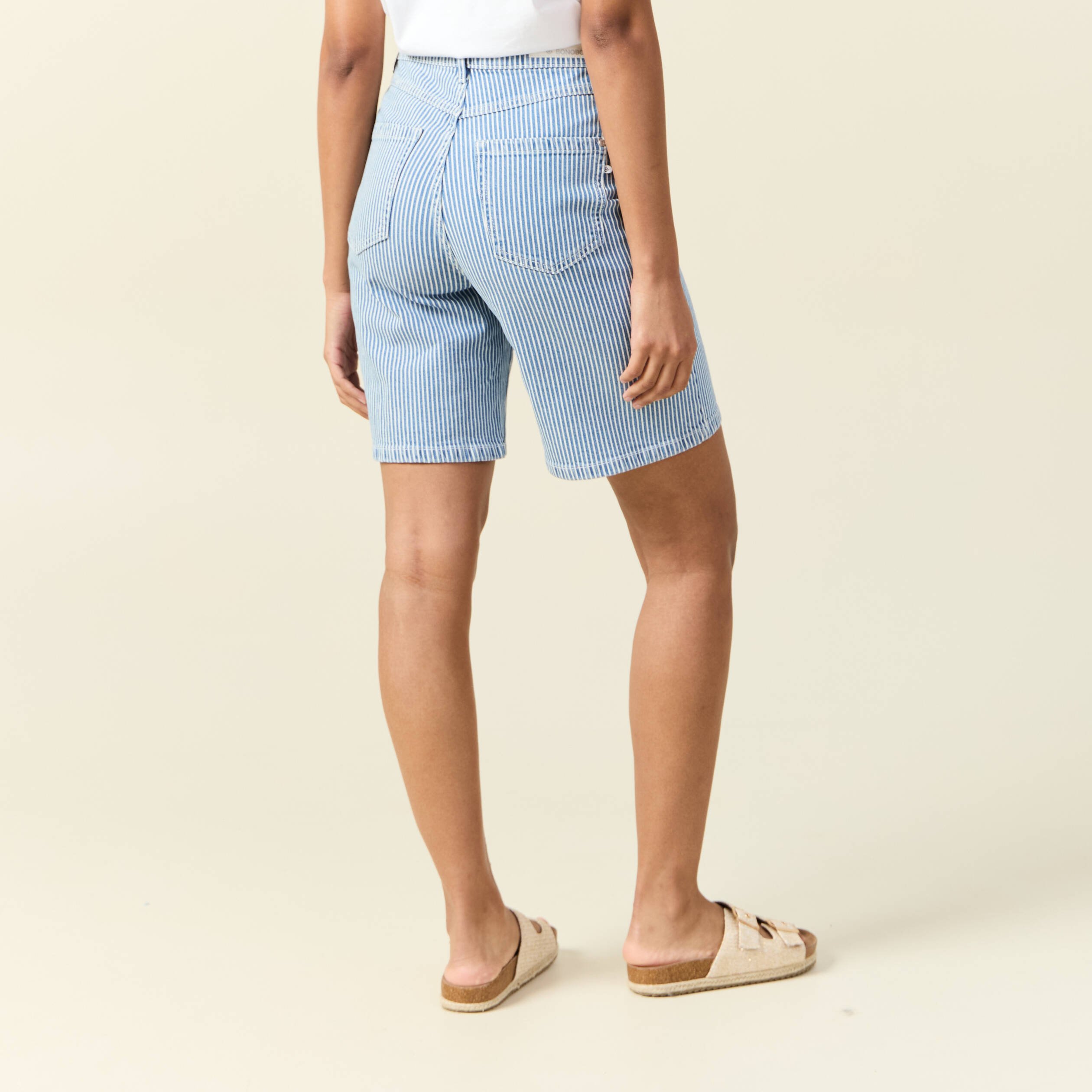 bermuda droit en jean denim stone femme Bermuda droit en jean denim stone femme