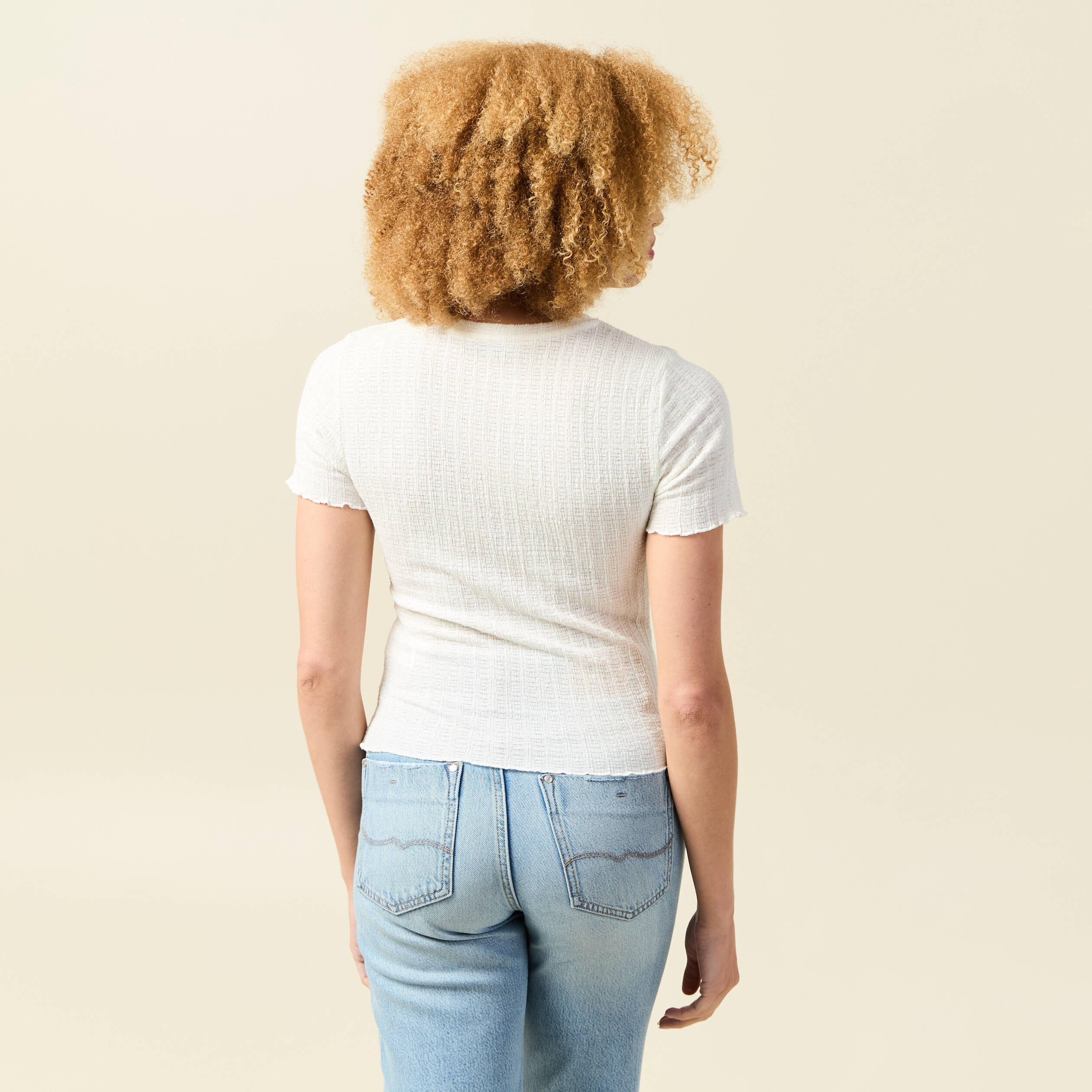 T-shirt ajusté court manches courtes ivoire femme