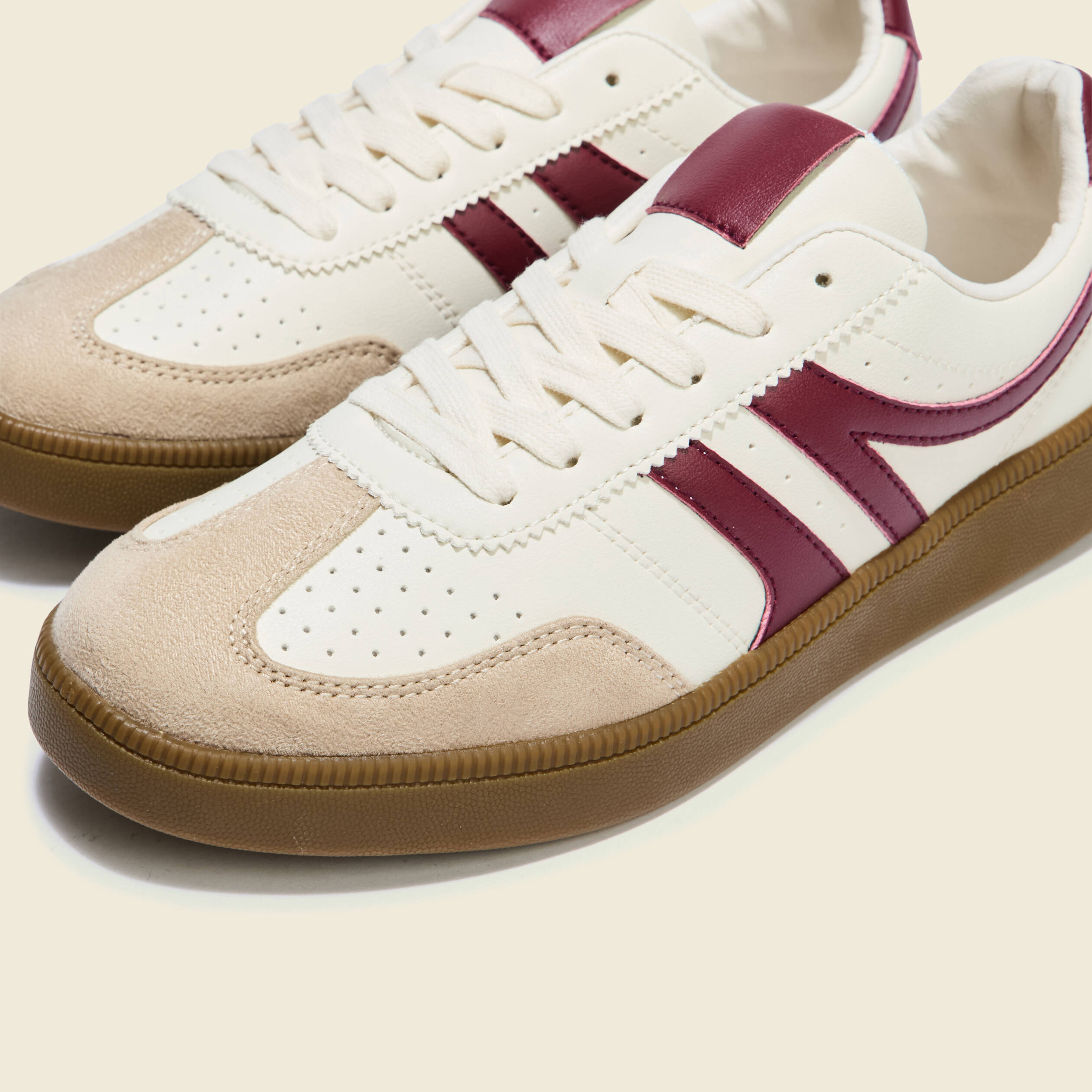 baskets plates a lacets bordeaux femme Baskets plates à lacets bordeaux femme