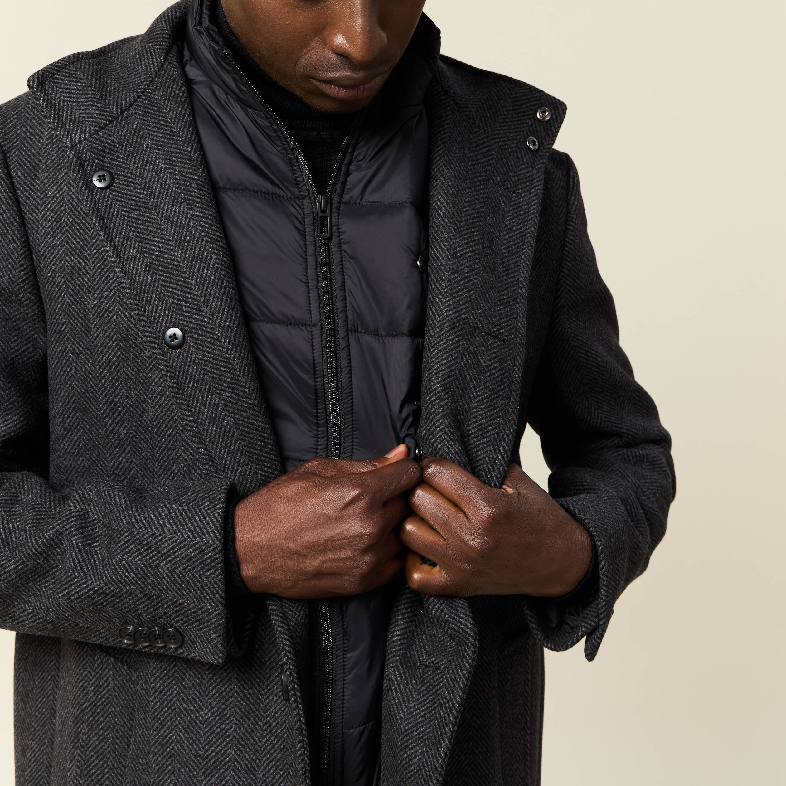 manteau ajuste boutonne gris fonce homme Manteau ajusté boutonné gris foncé homme