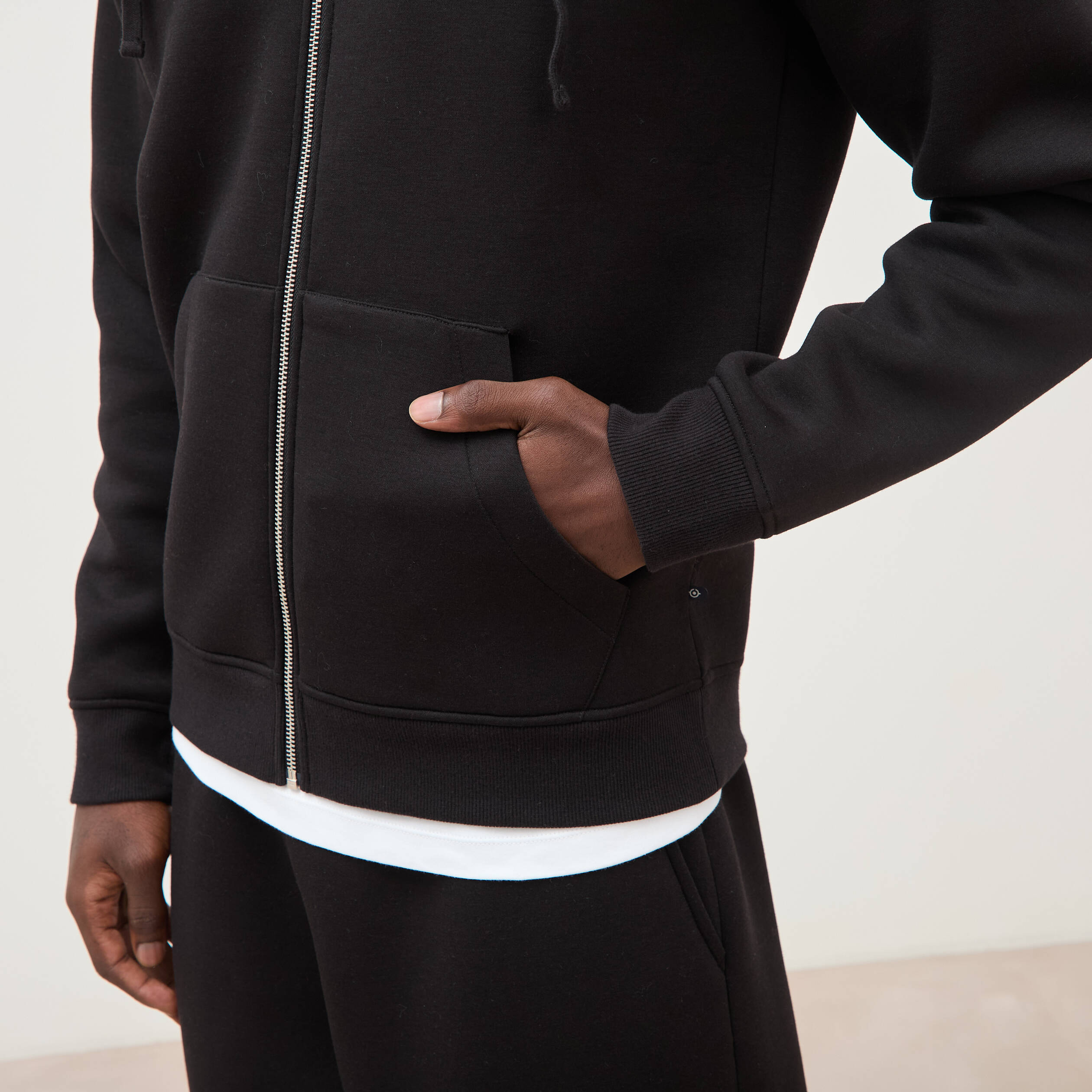Sweat ample &agrave; capuche manches longues noir homme