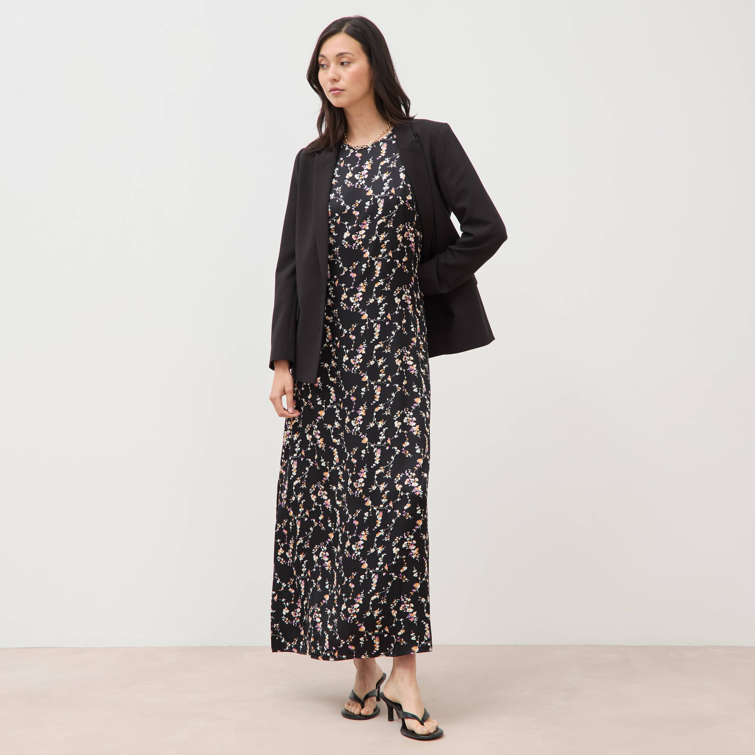 Robe longue droite sans manches noir femme