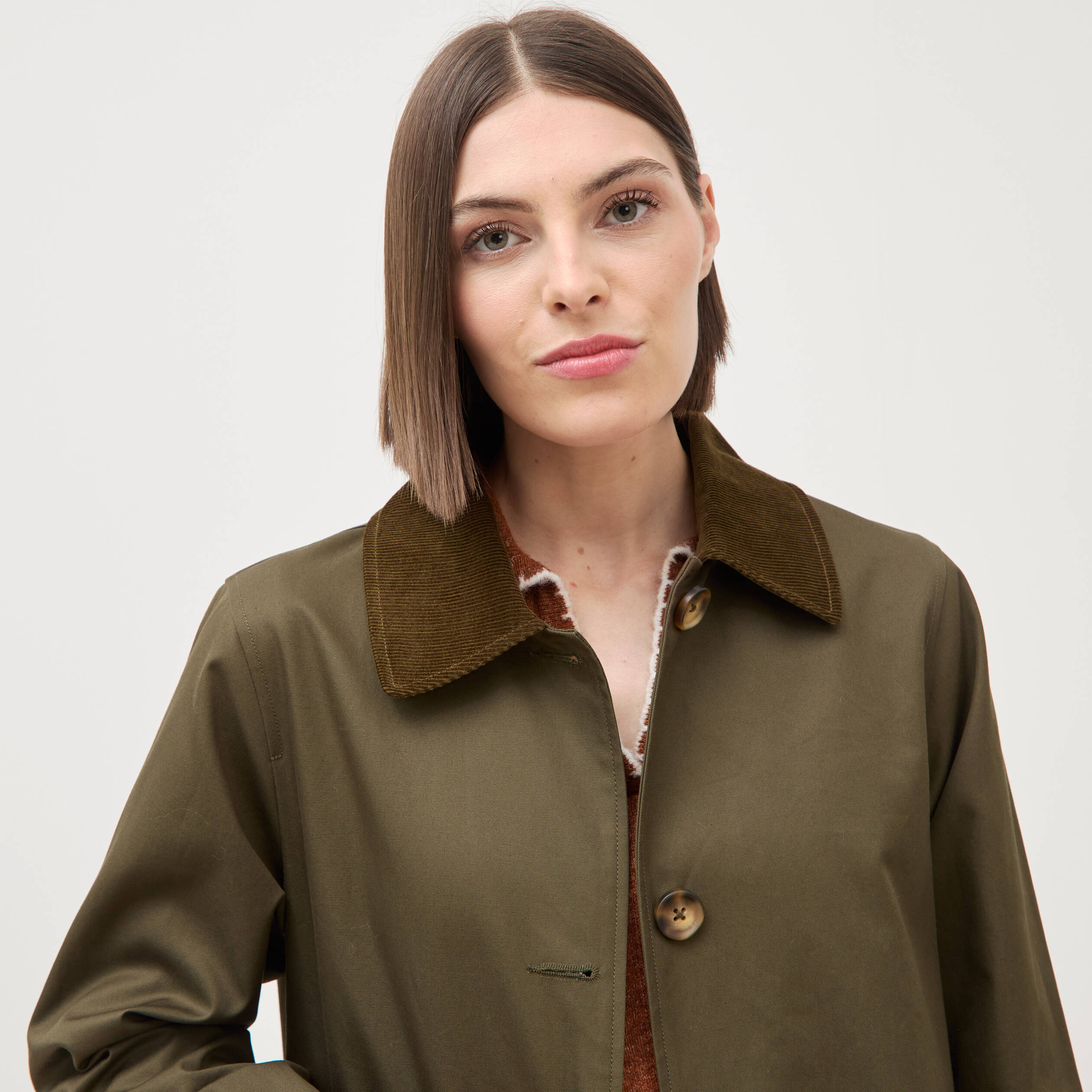 Trench droit long en coton doubl&eacute; vert kaki femme