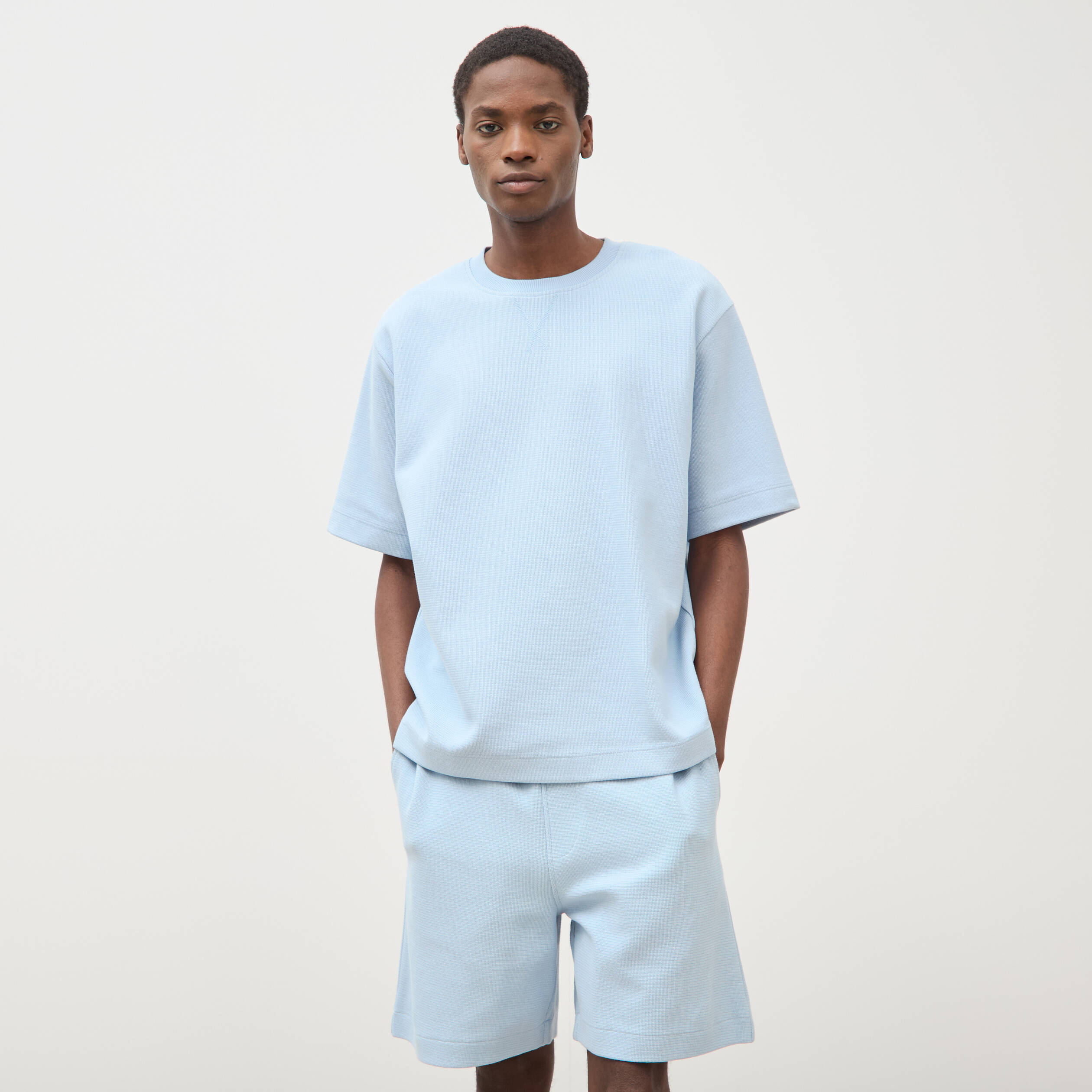 Short bleu ciel homme