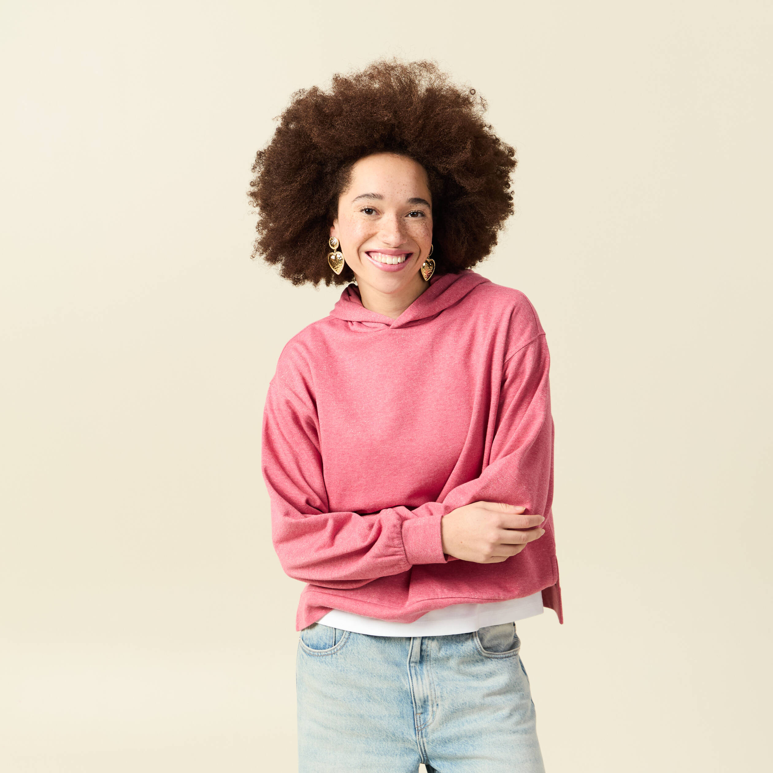 Sweat &agrave; capuche manches longues brillant mauve femme