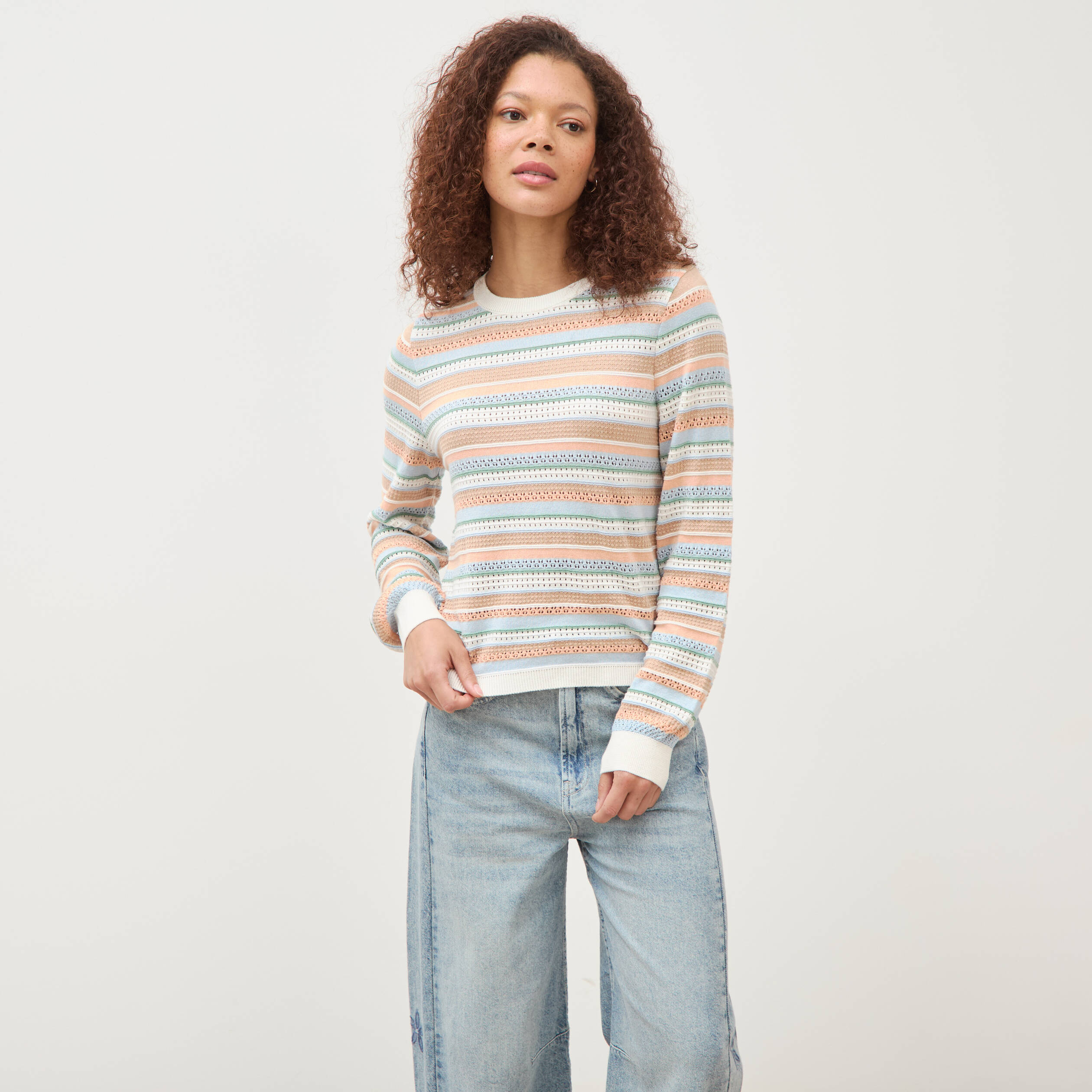 Pull ajour&eacute; col rond manches longues multicolore femme