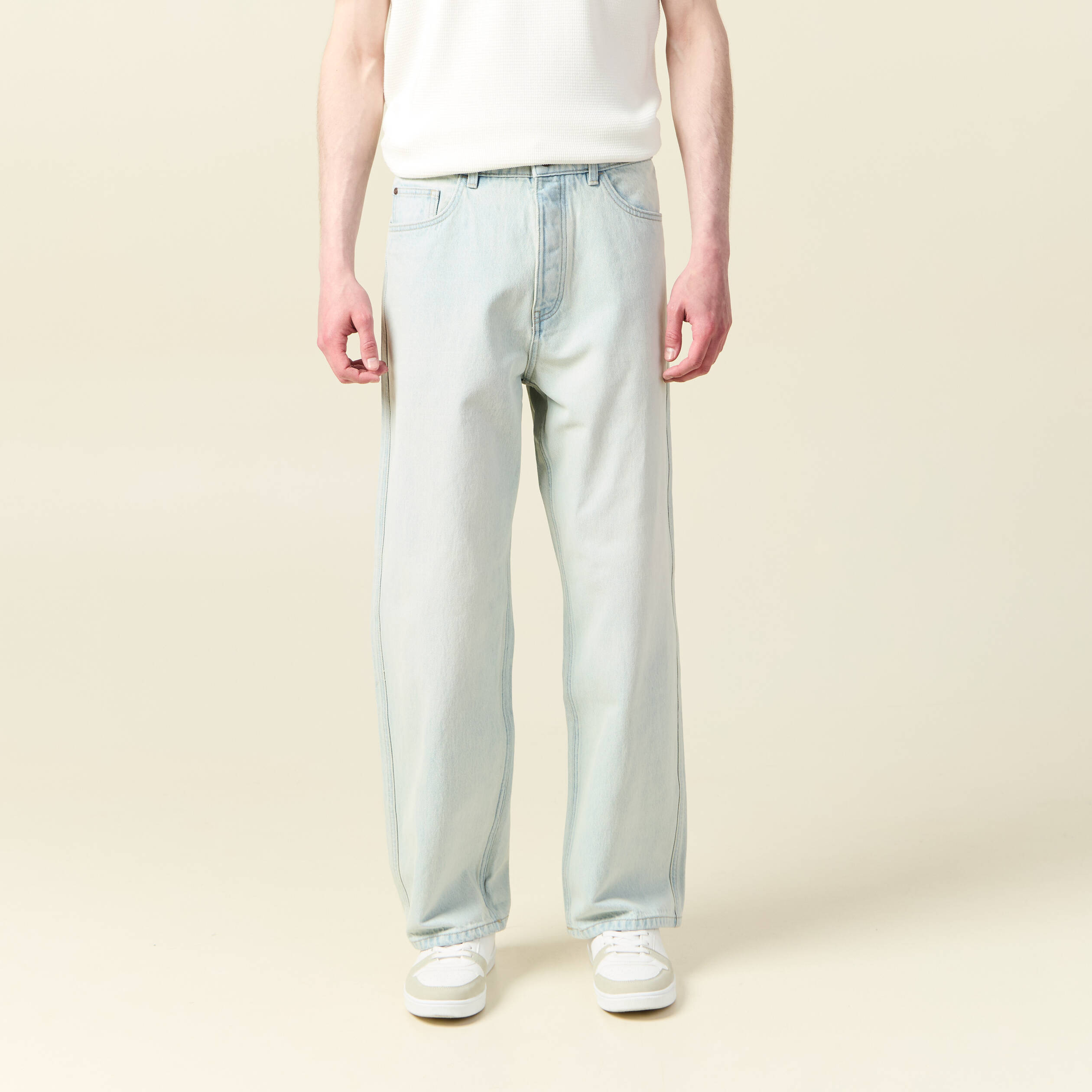 Jeans large 5 poches longueur 32 bleu ciel homme