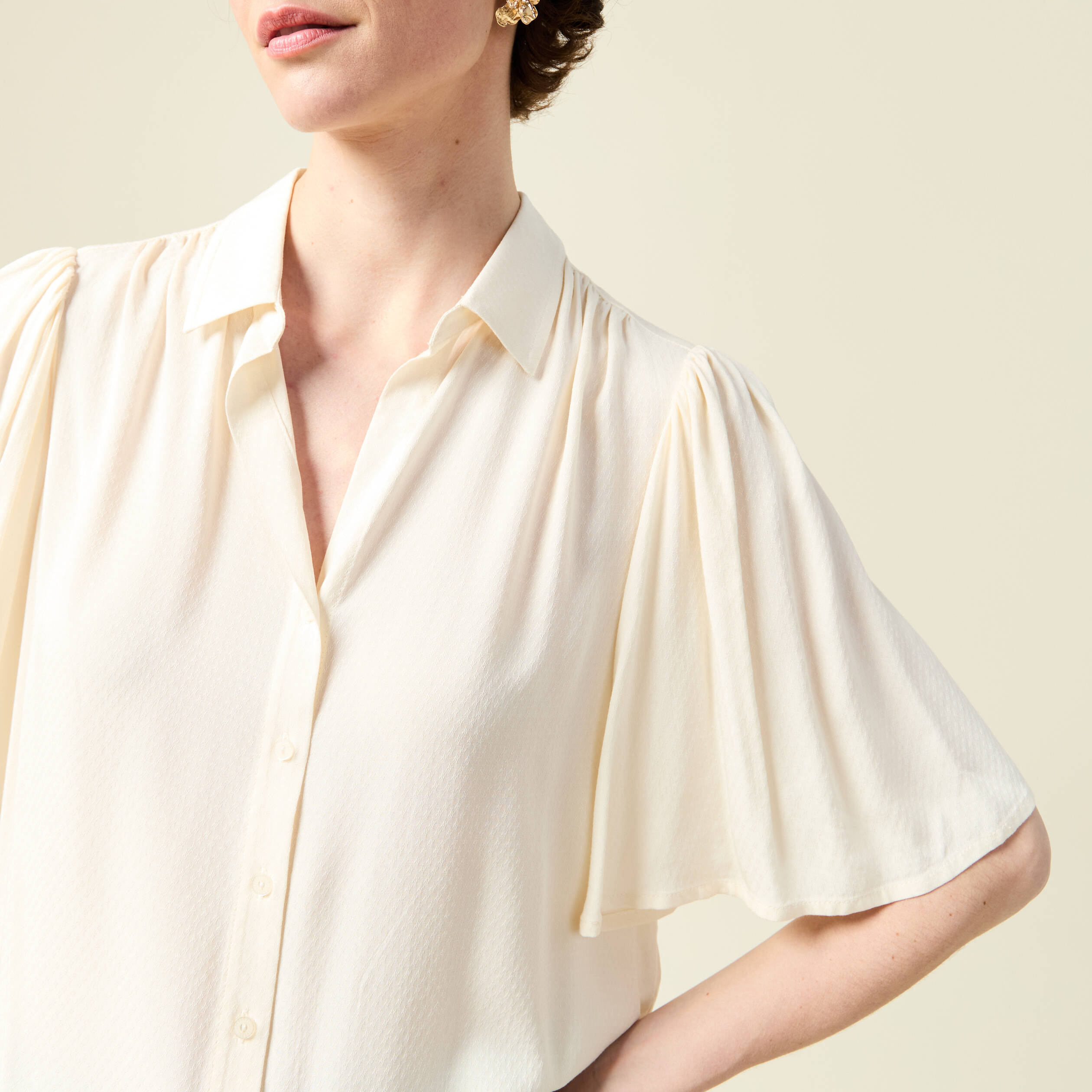 Chemise manches courtes creme femme
