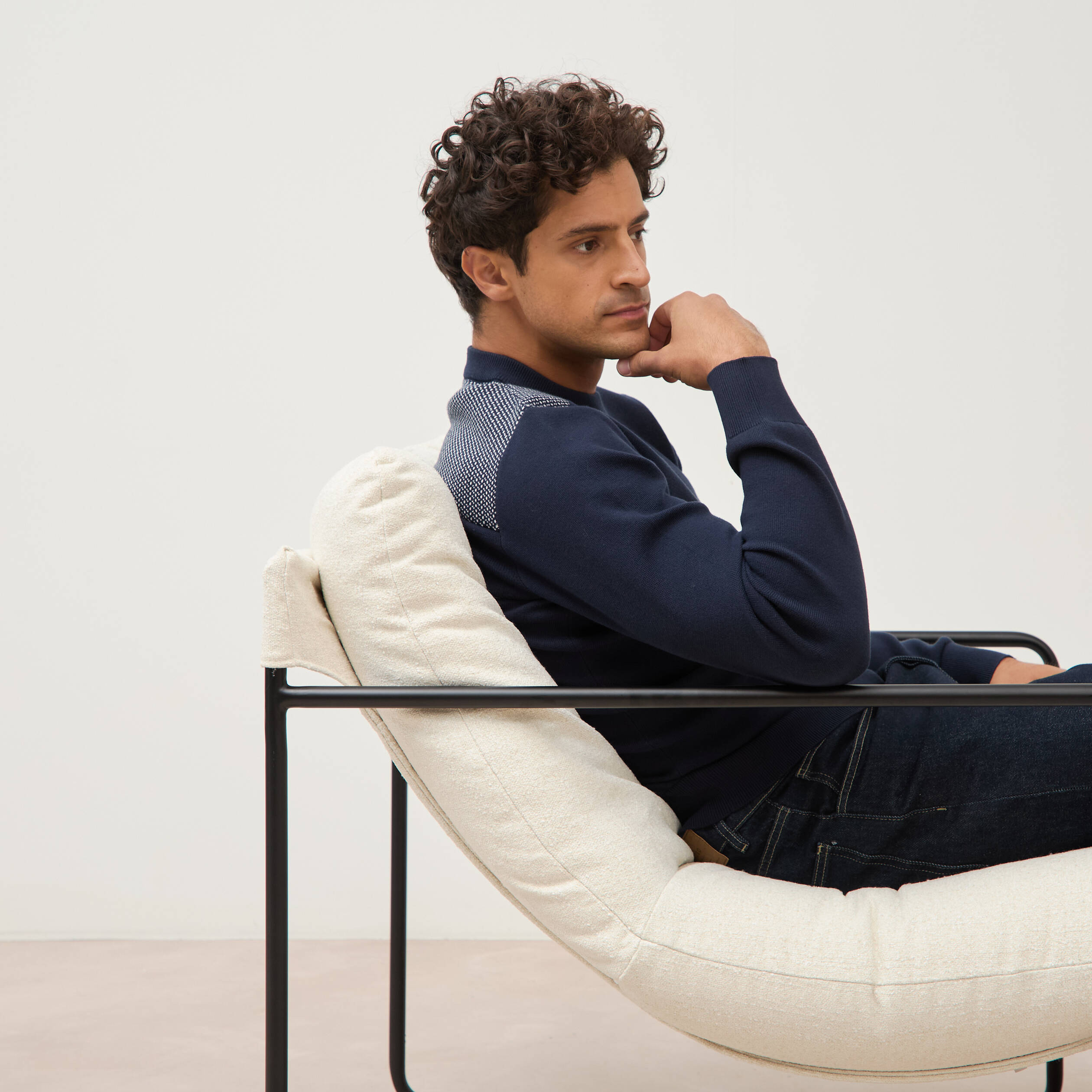 Pull droit fin col rond manches longues bleu marine homme