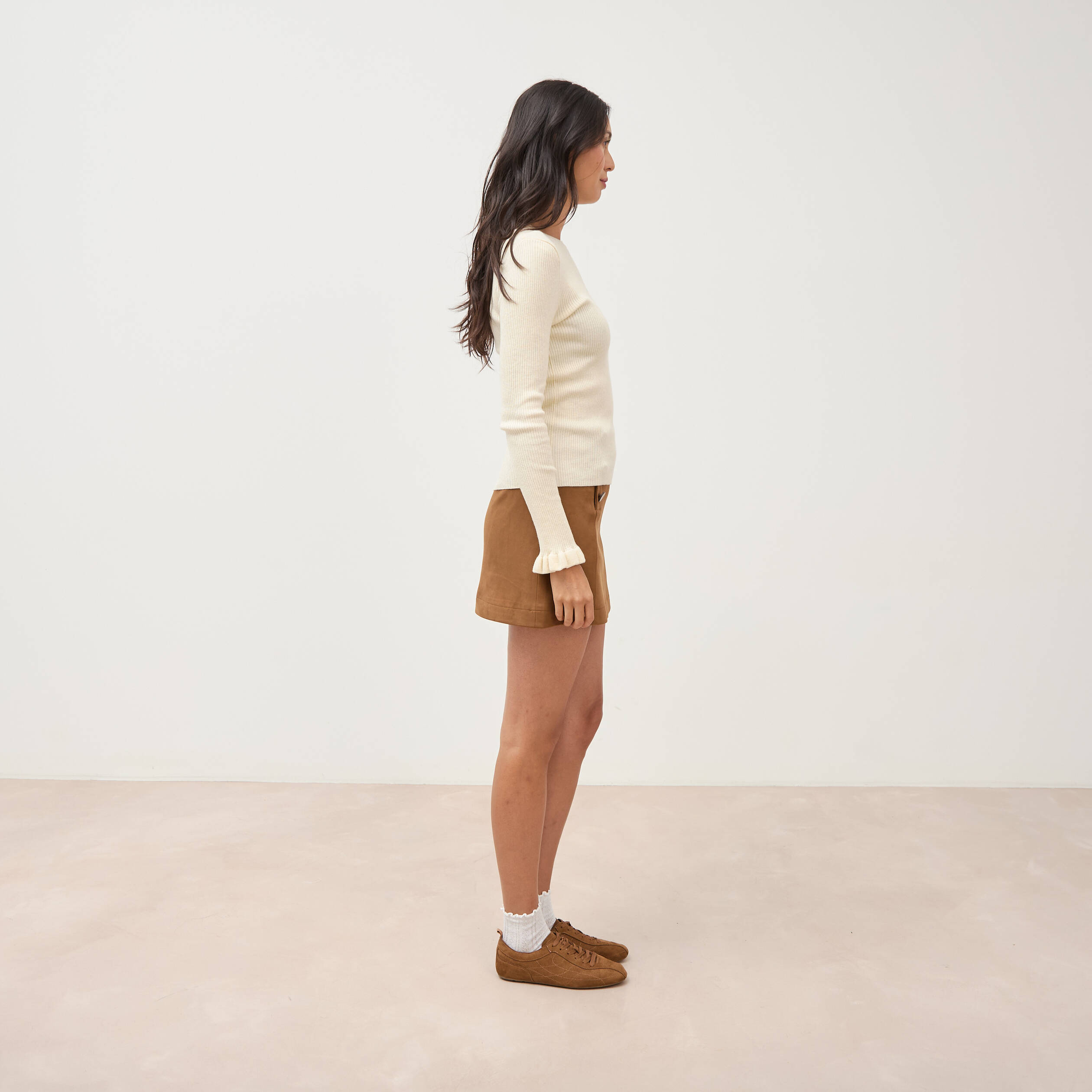 Pull cintr&eacute; col rond manches longues creme femme