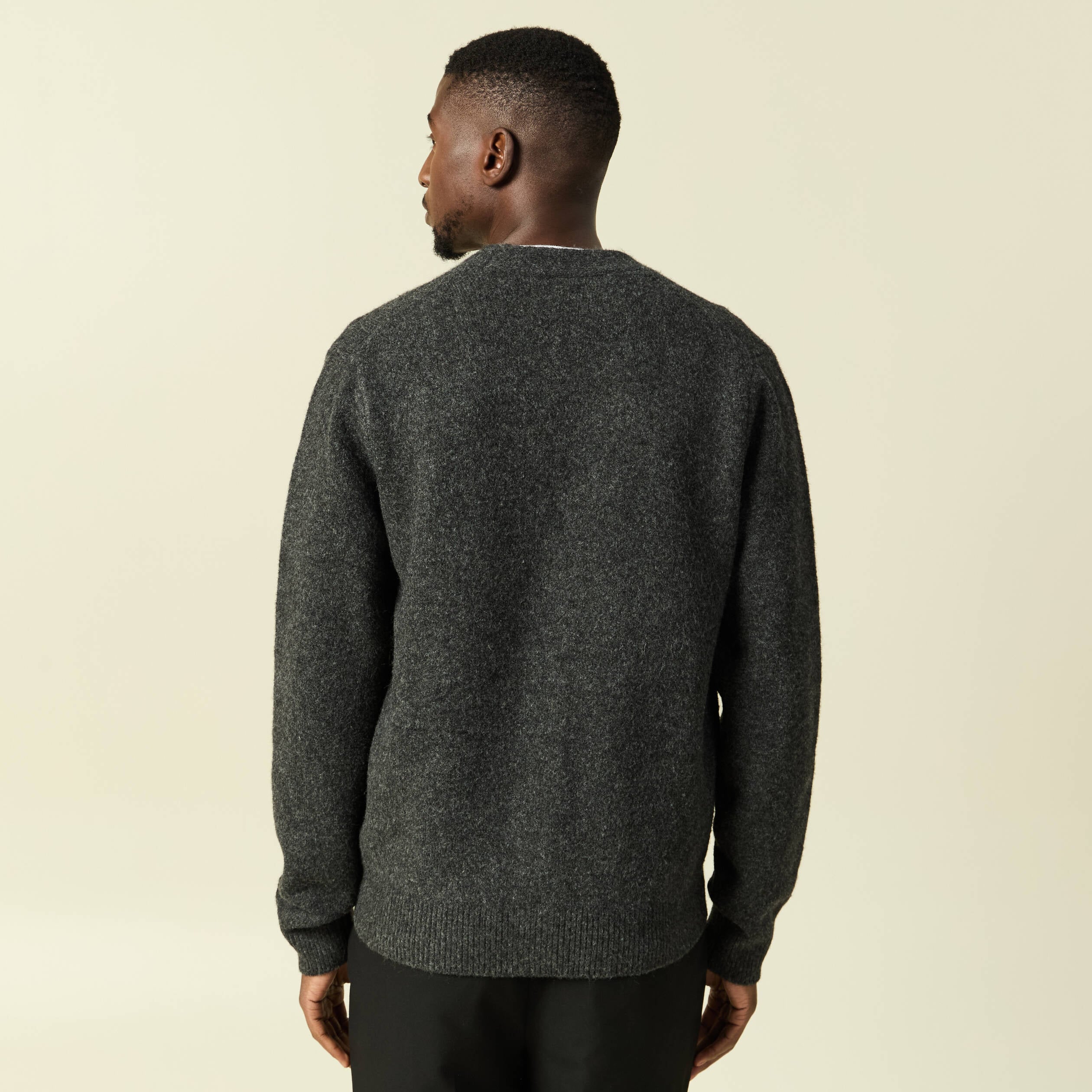 Gilet manches longues gris fonc&eacute; homme
