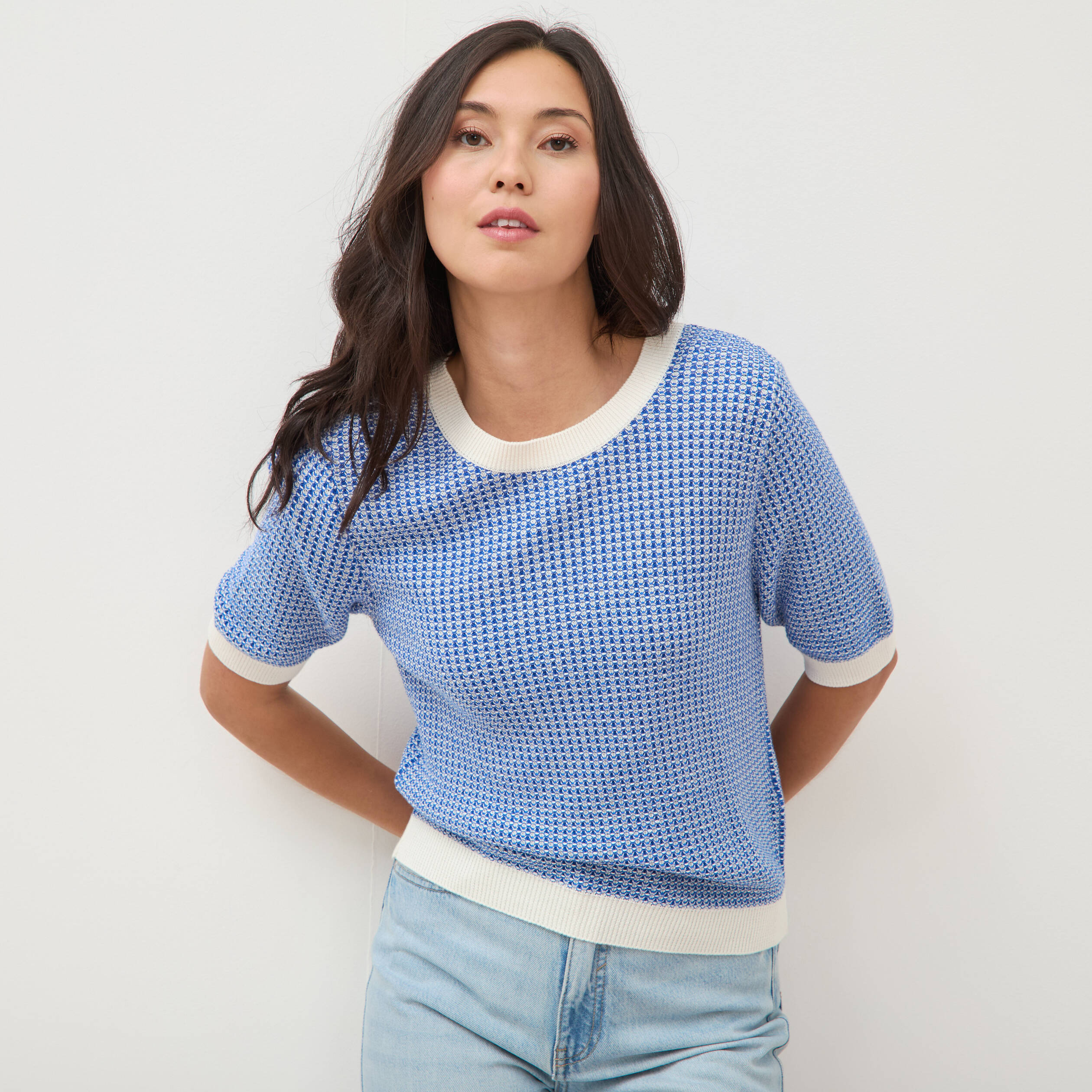 Pull droit court manches courtes bleu electrique femme