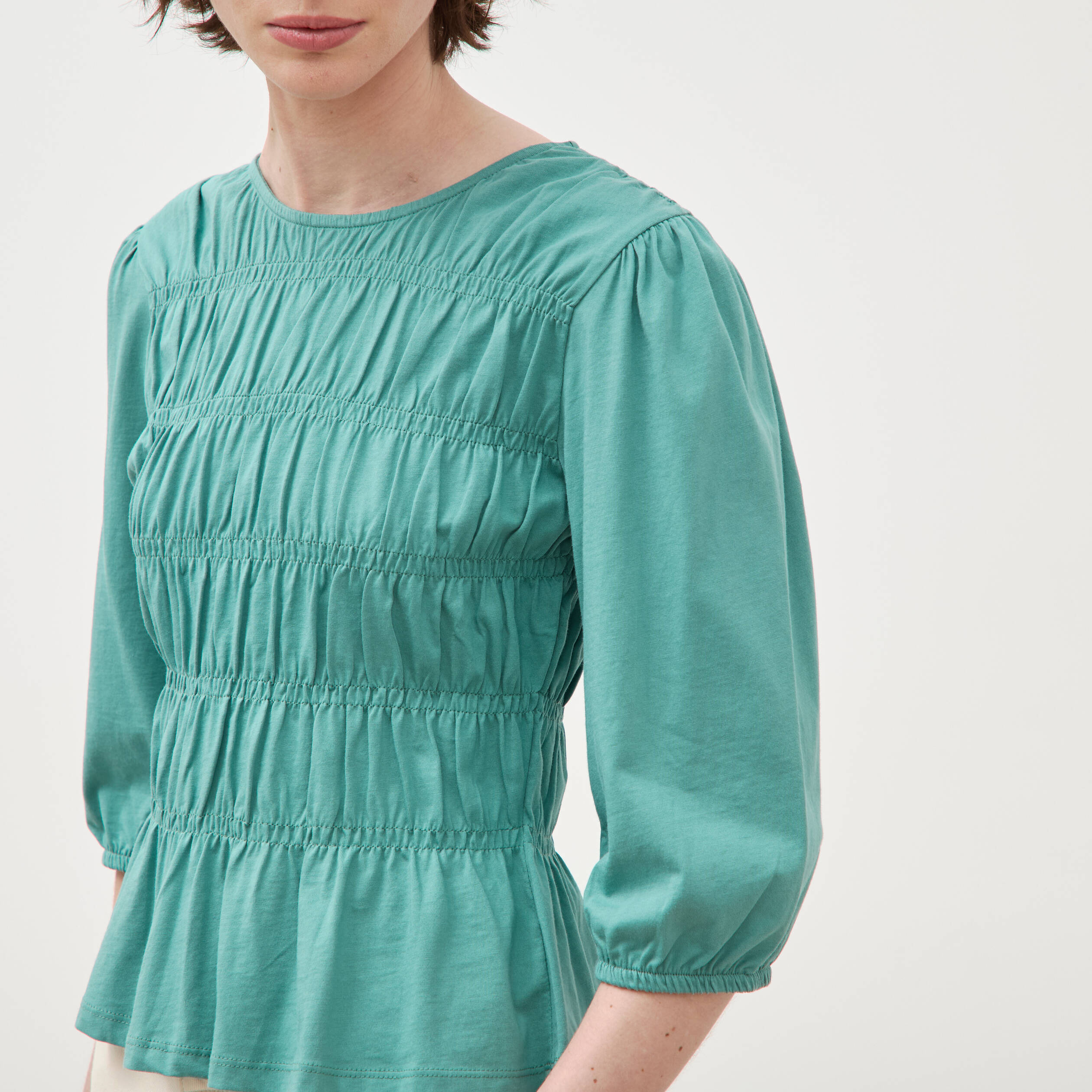 T-shirt cintr&eacute; col rond manches longues vert femme
