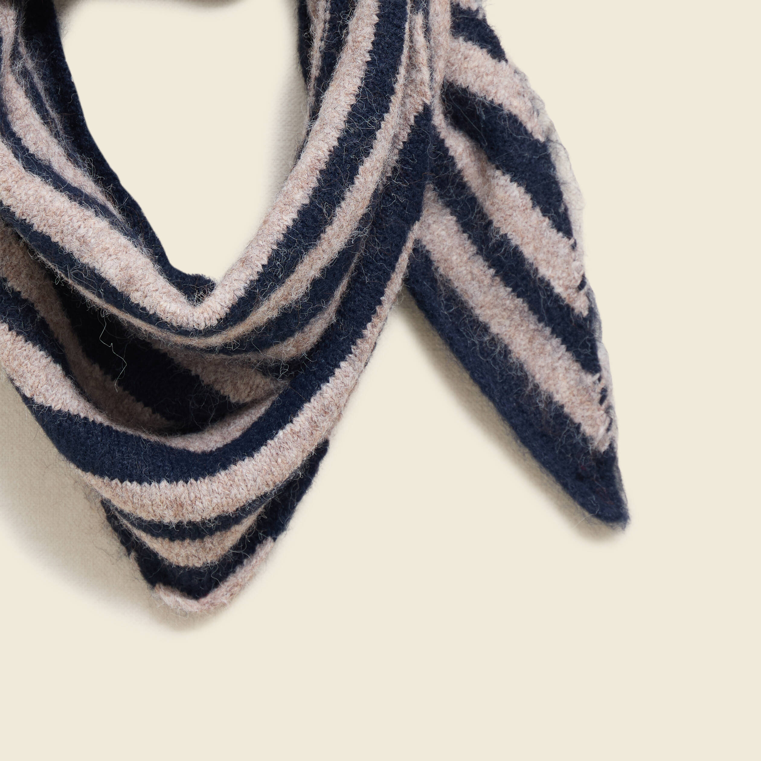 &Eacute;charpe bleu marine femme