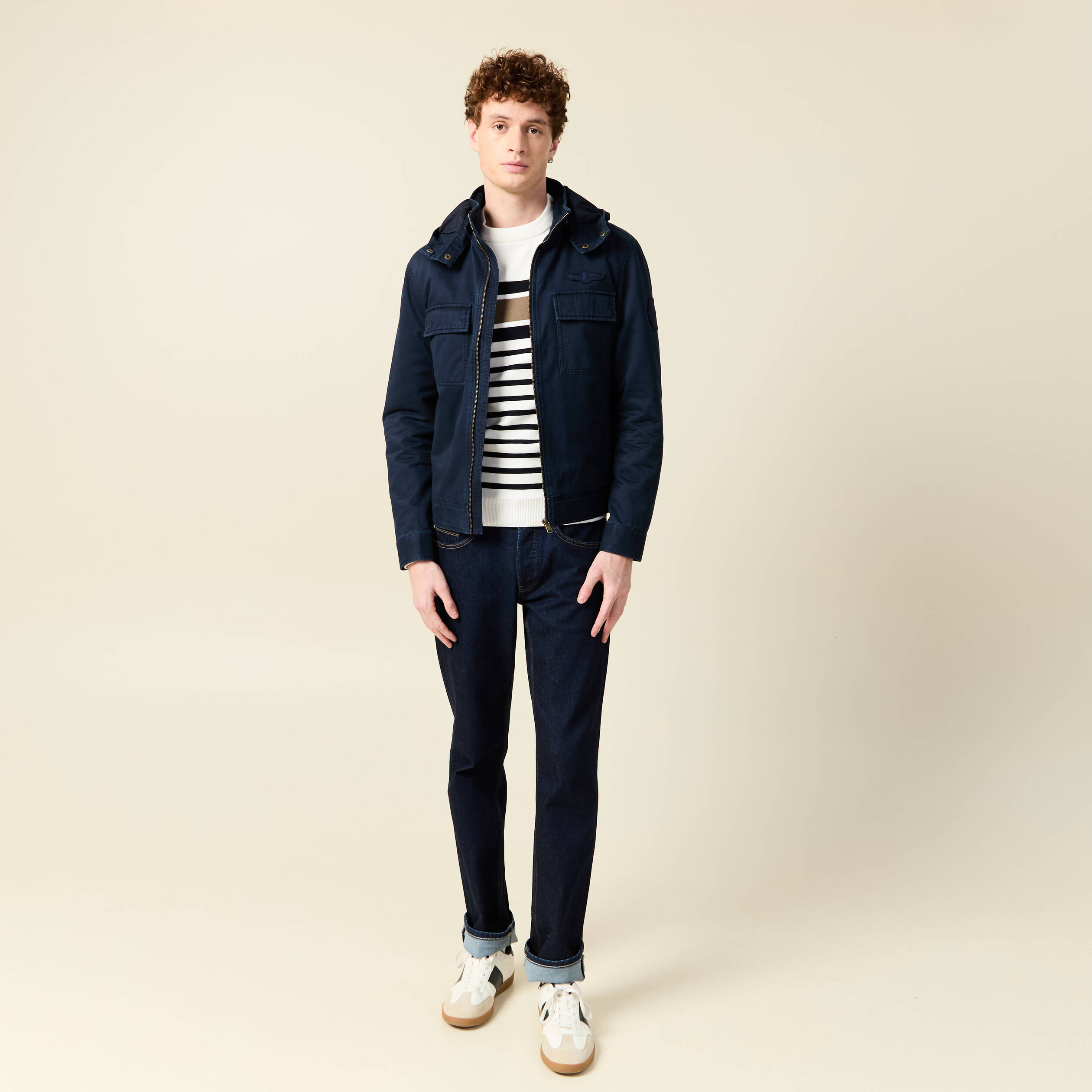 Blouson col montant à capuche bleu marine homme