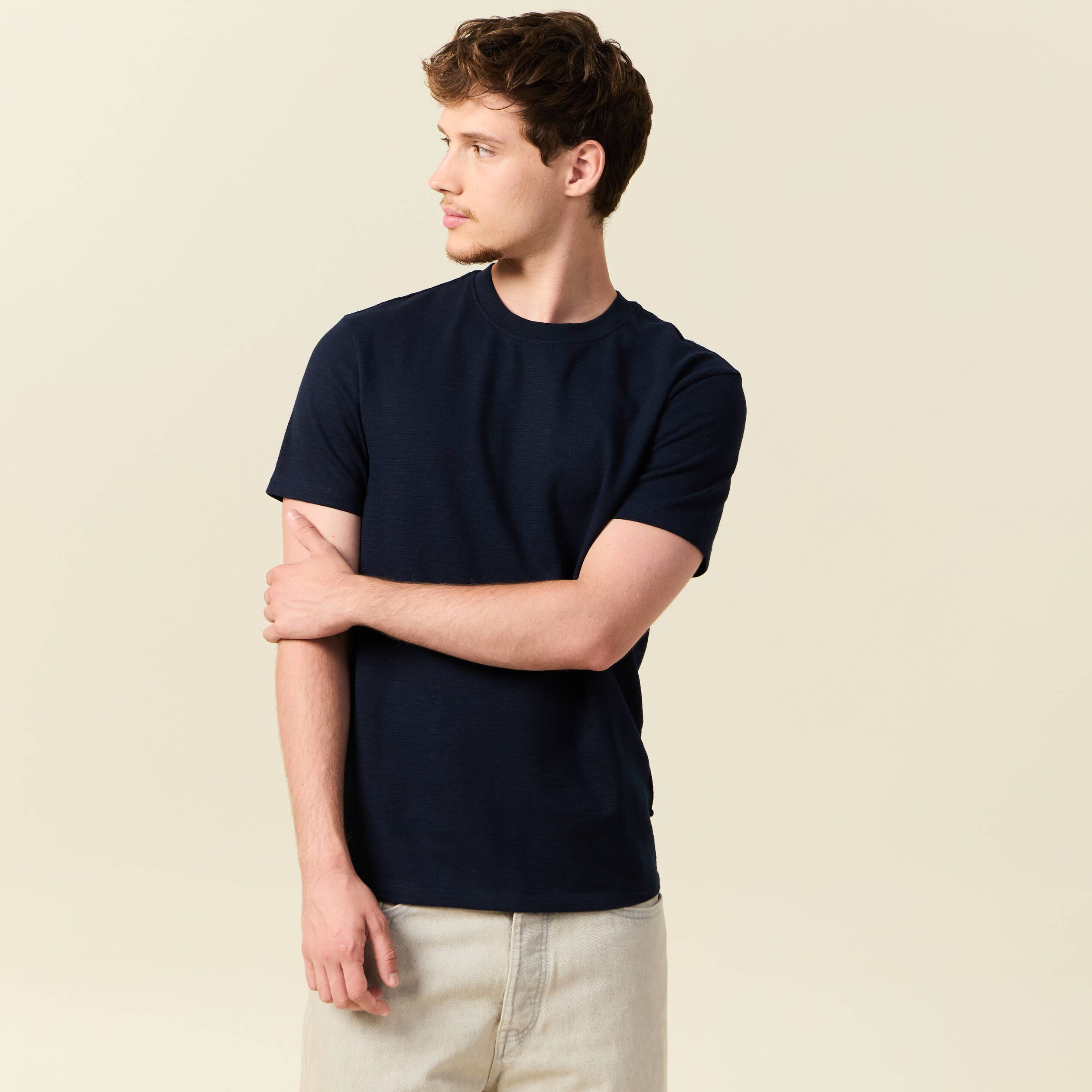 t shirt cintre col rond manches courtes bleu marine homme T-shirt cintré col rond manches courtes bleu marine homme