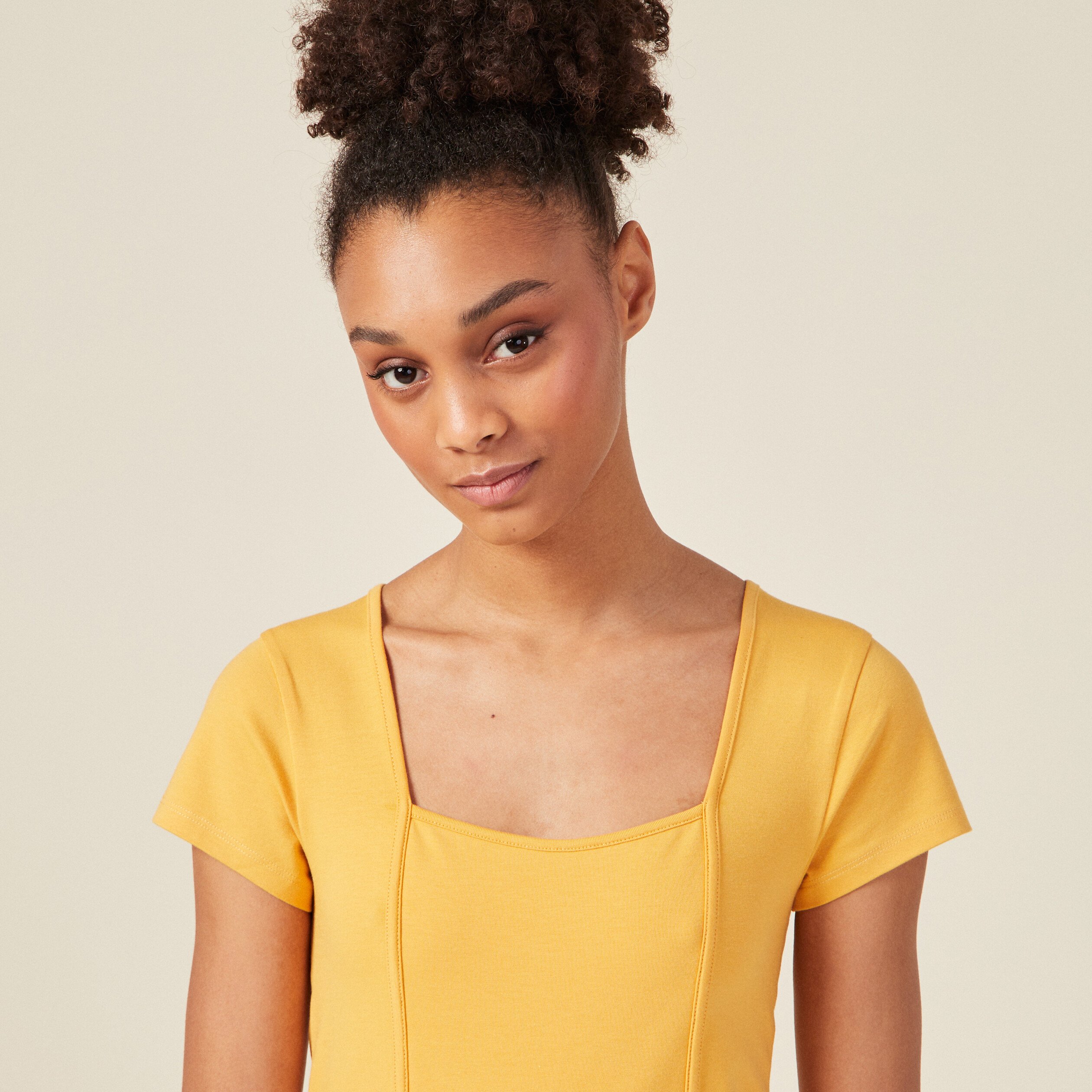 t shirt manches courtes jaune femme T-shirt manches courtes jaune femme