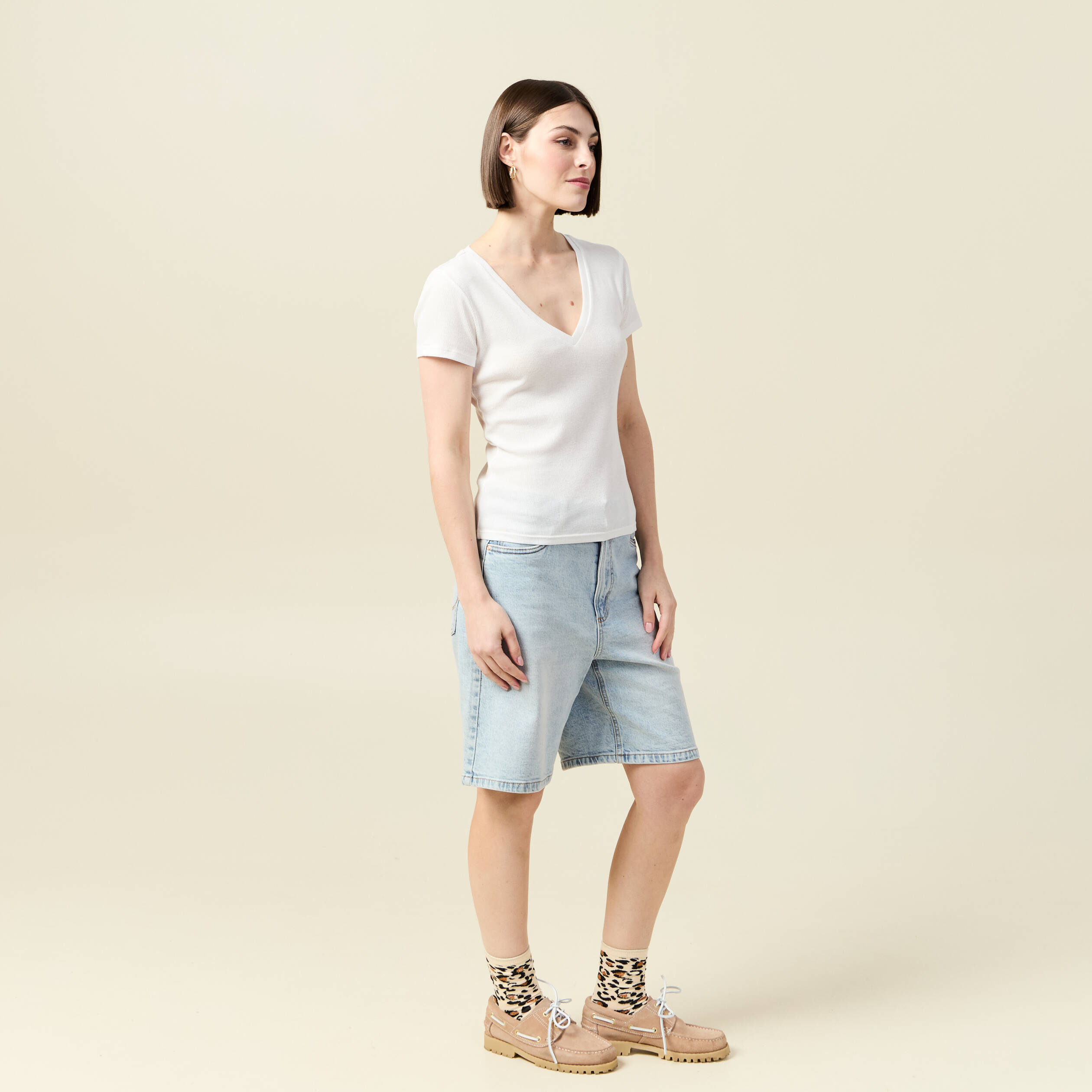 t shirt ajuste col v manches courtes ecru femme T-shirt ajusté col V manches courtes ecru femme