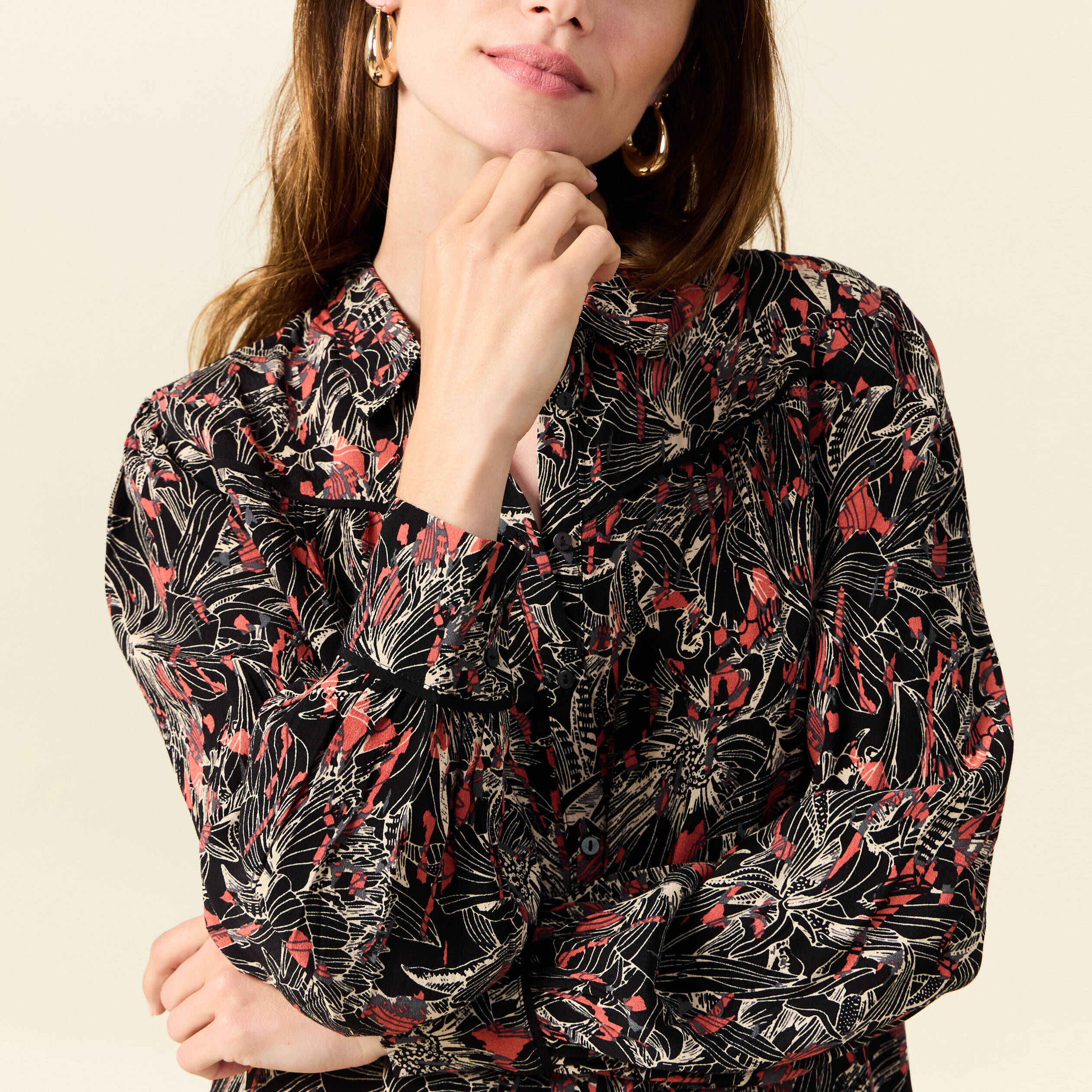 Chemise manches longues col v fluide noir femme