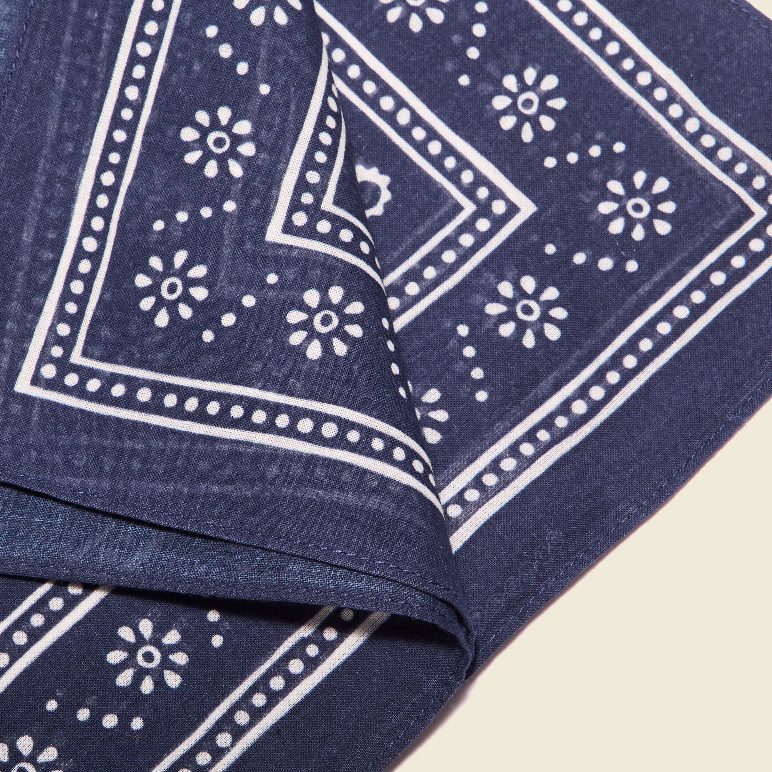 foulard bleu marine homme Foulard bleu marine homme