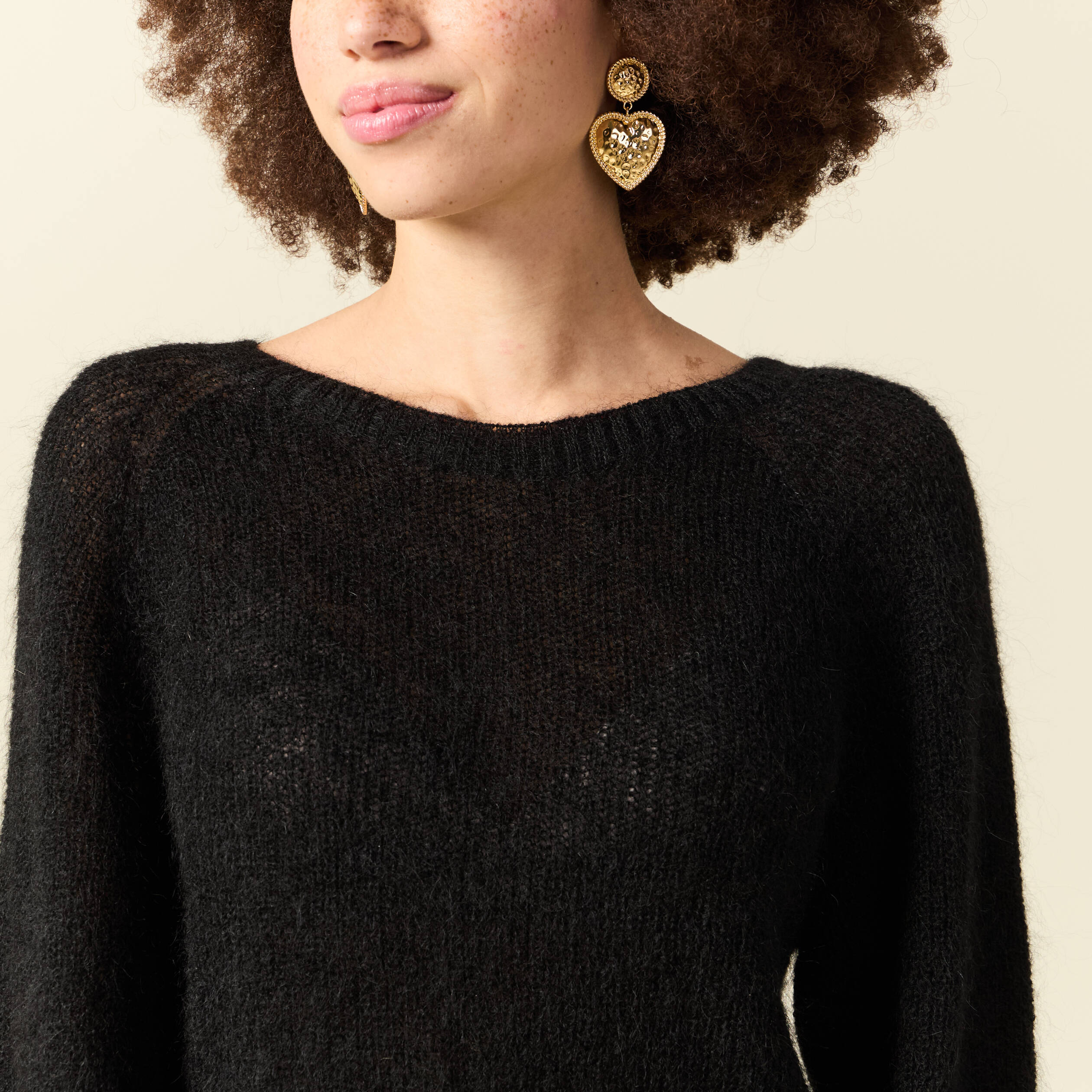 Pull manches longues col rond noir femme