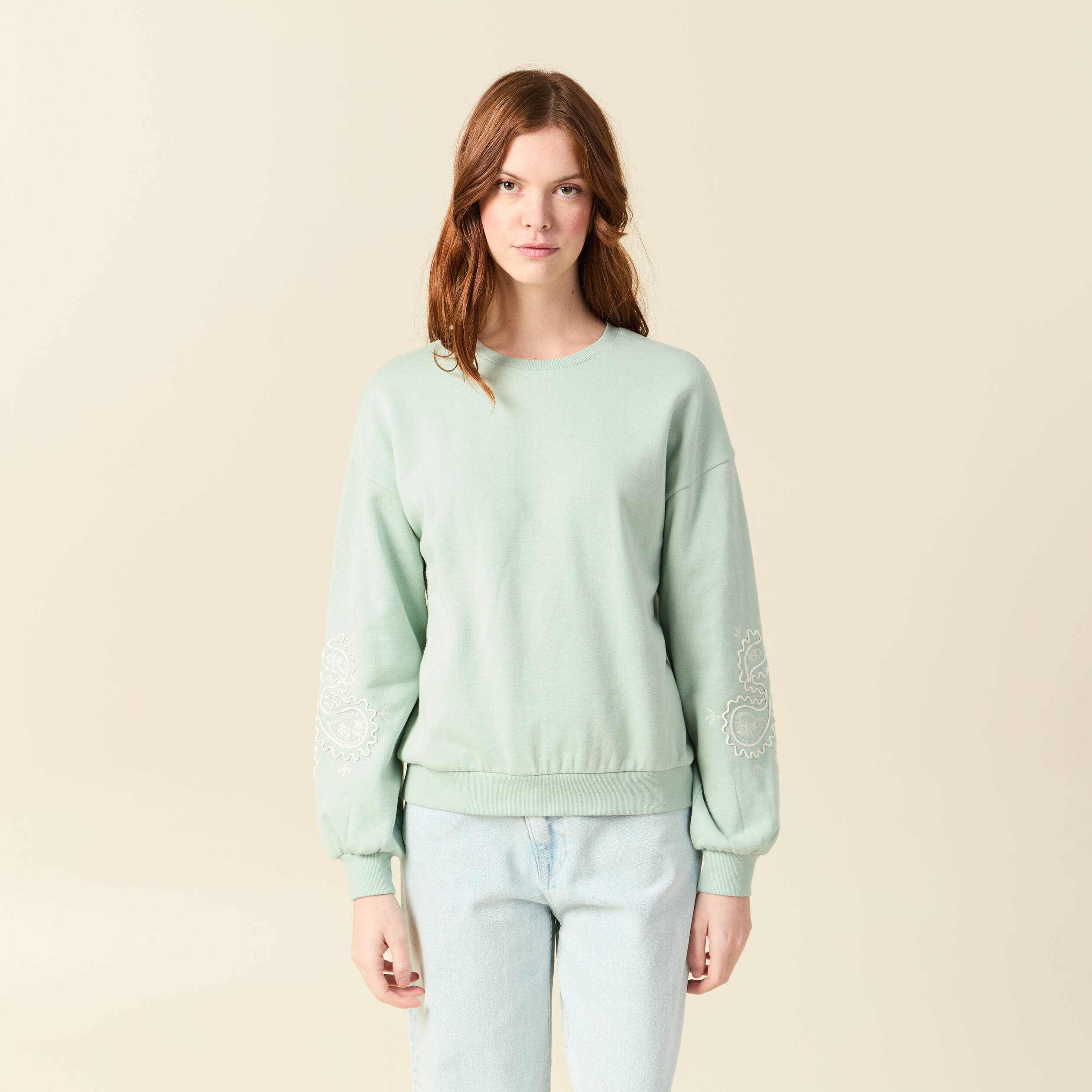 Sweat droit court col rond en coton vert pastel femme