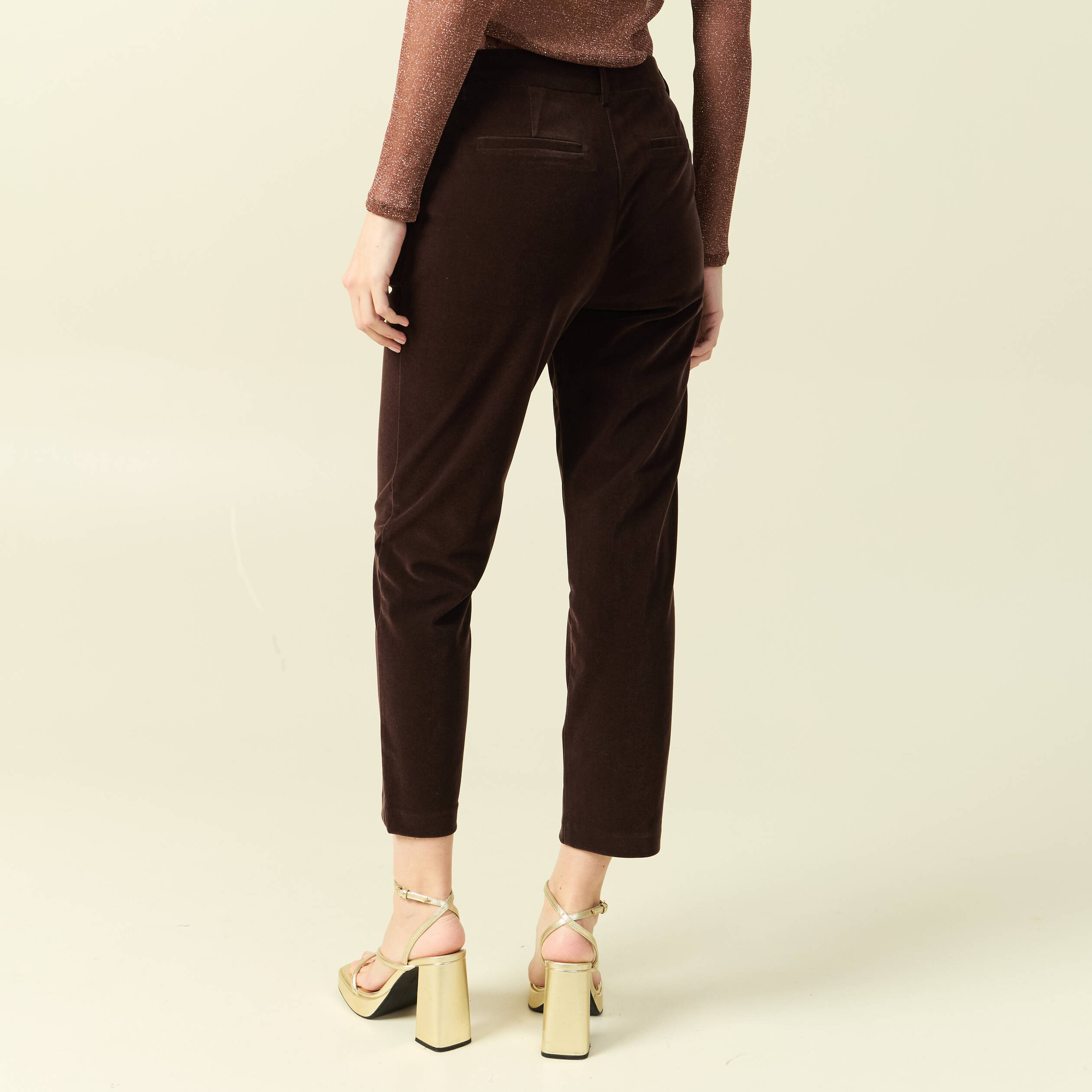 Pantalon flare taille haute en velours marron fonc&eacute; femme
