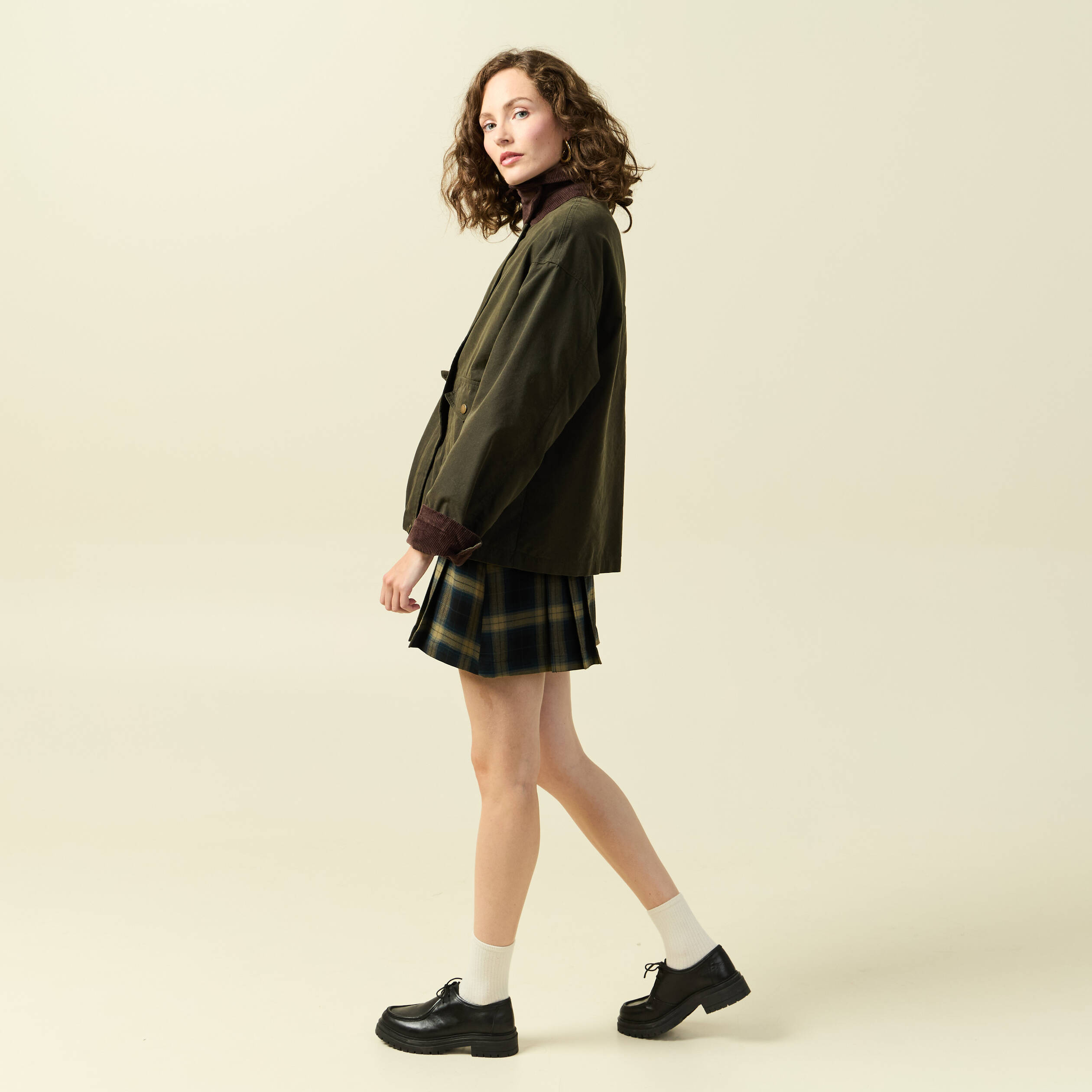 Parka oversize courte col classique vert kaki femme