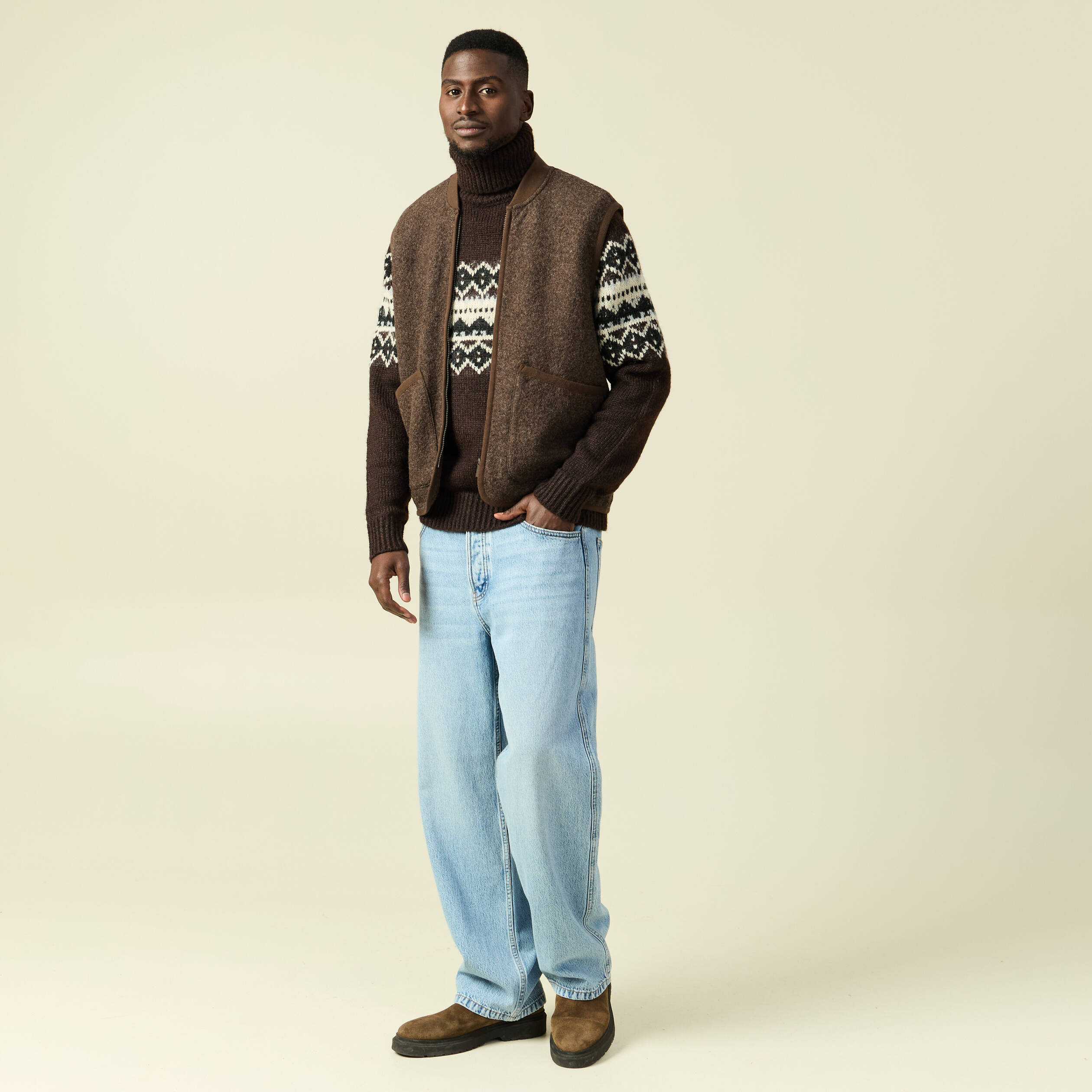 Pull moyenne maille col rond sable homme