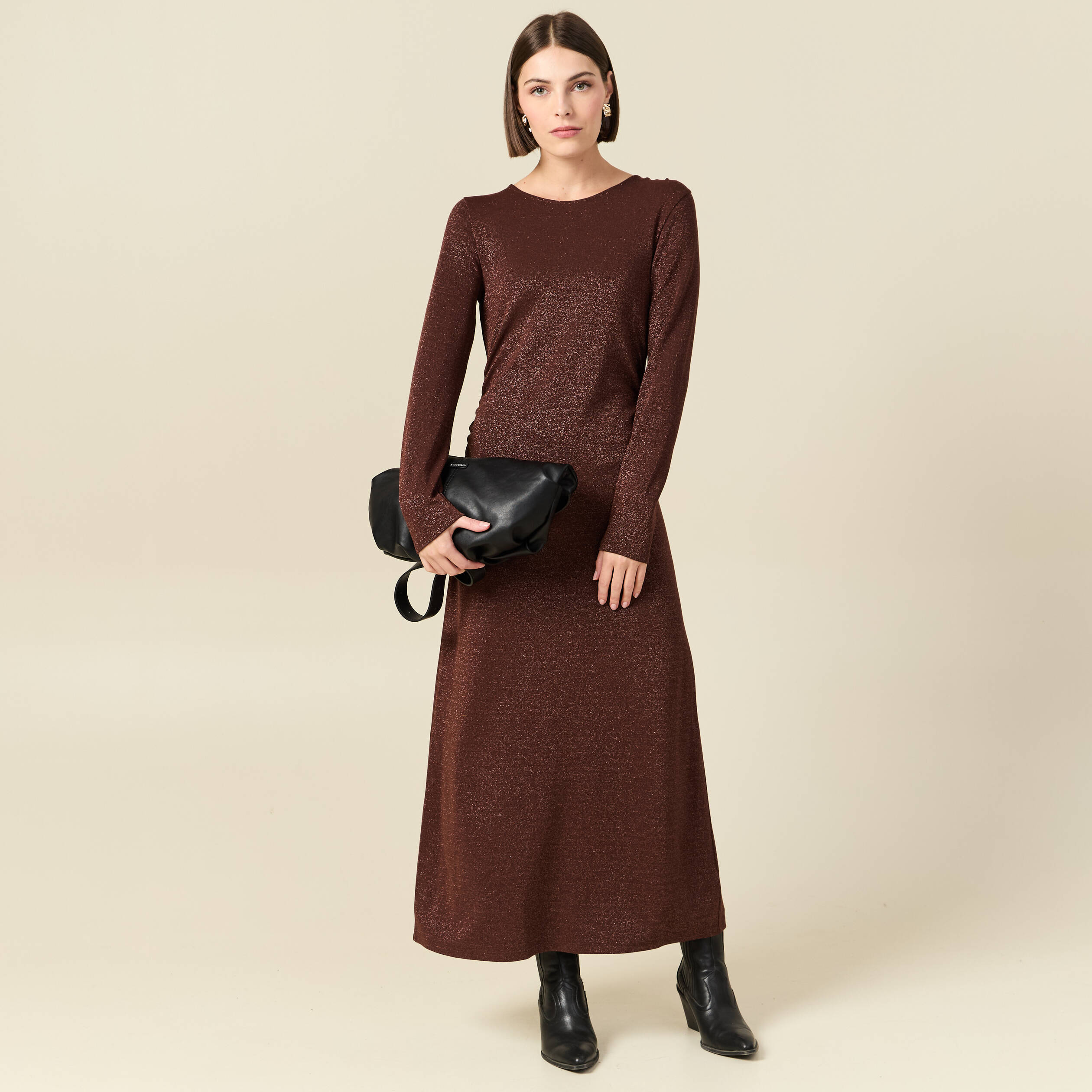 Robe longue ajust&eacute;e manches longues marron femme