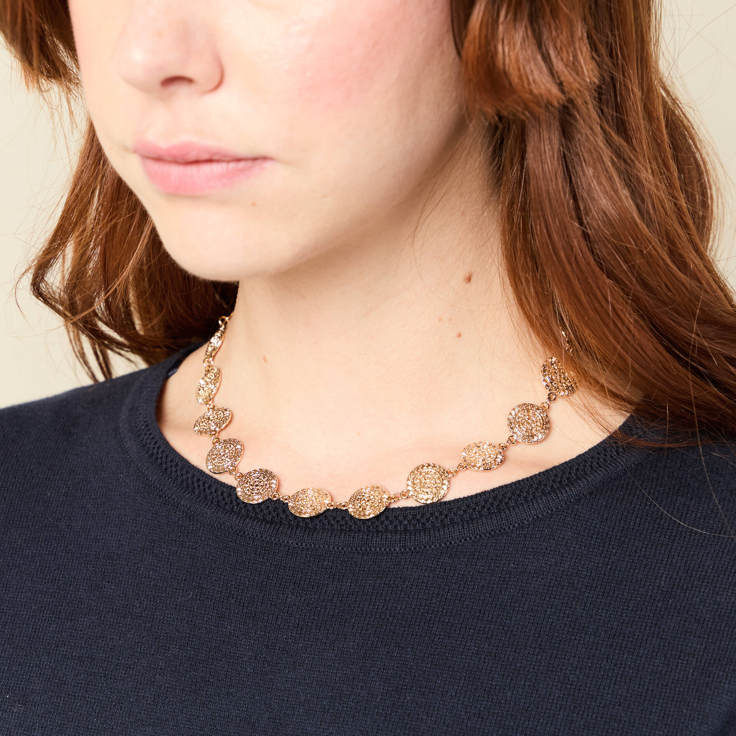 Collier couleur or femme
