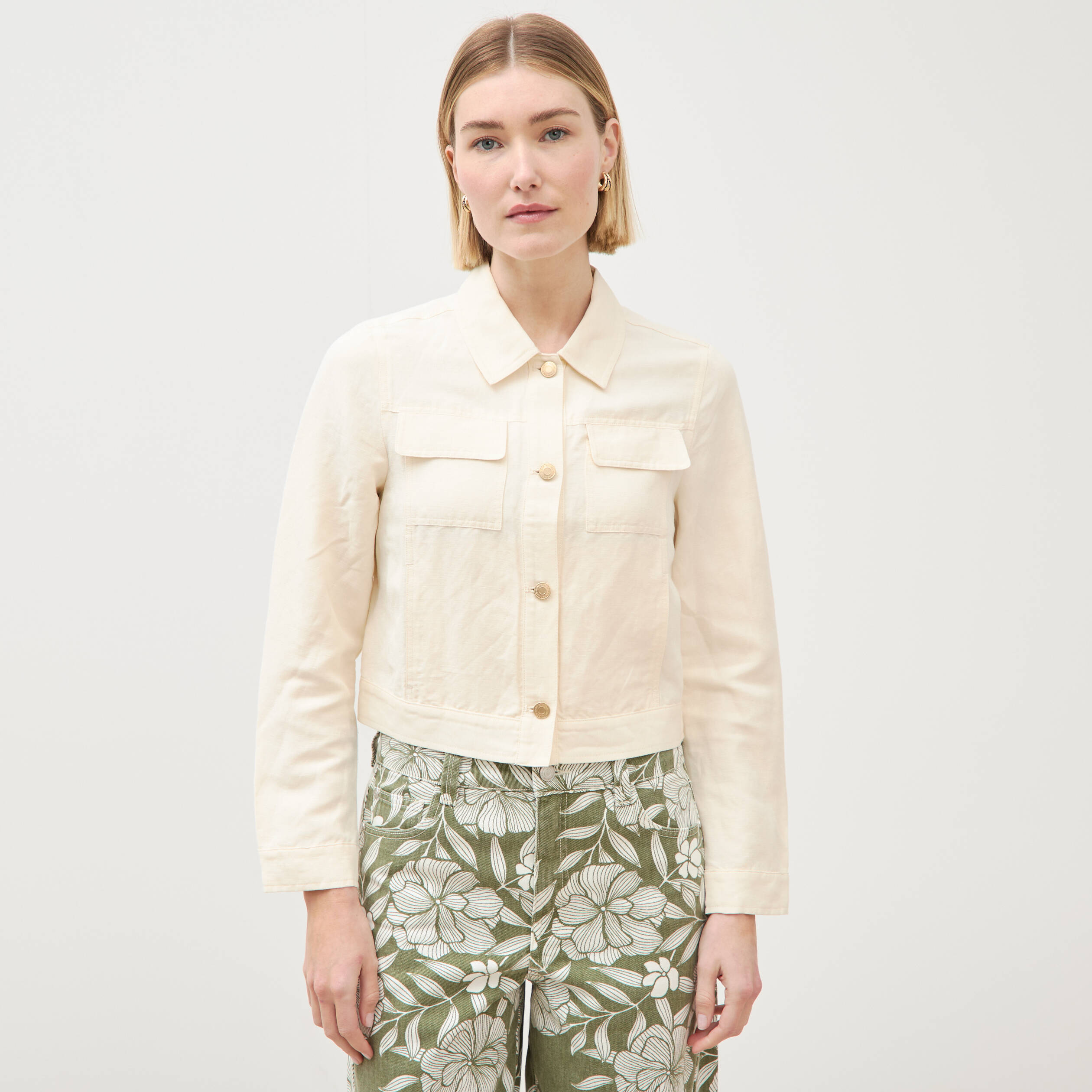 Veste courte boutonn&eacute;e ecru femme